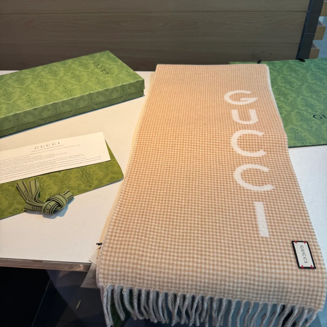 Шарфы Gucci 262395
