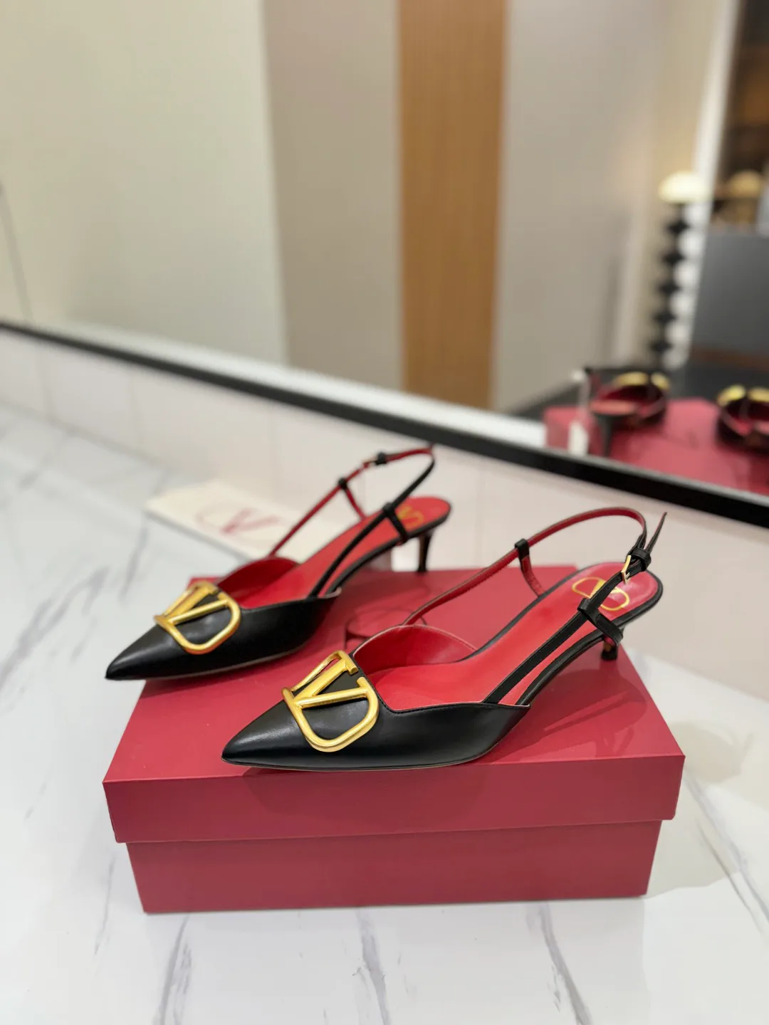 Босоножки Женские Valentino 11516245