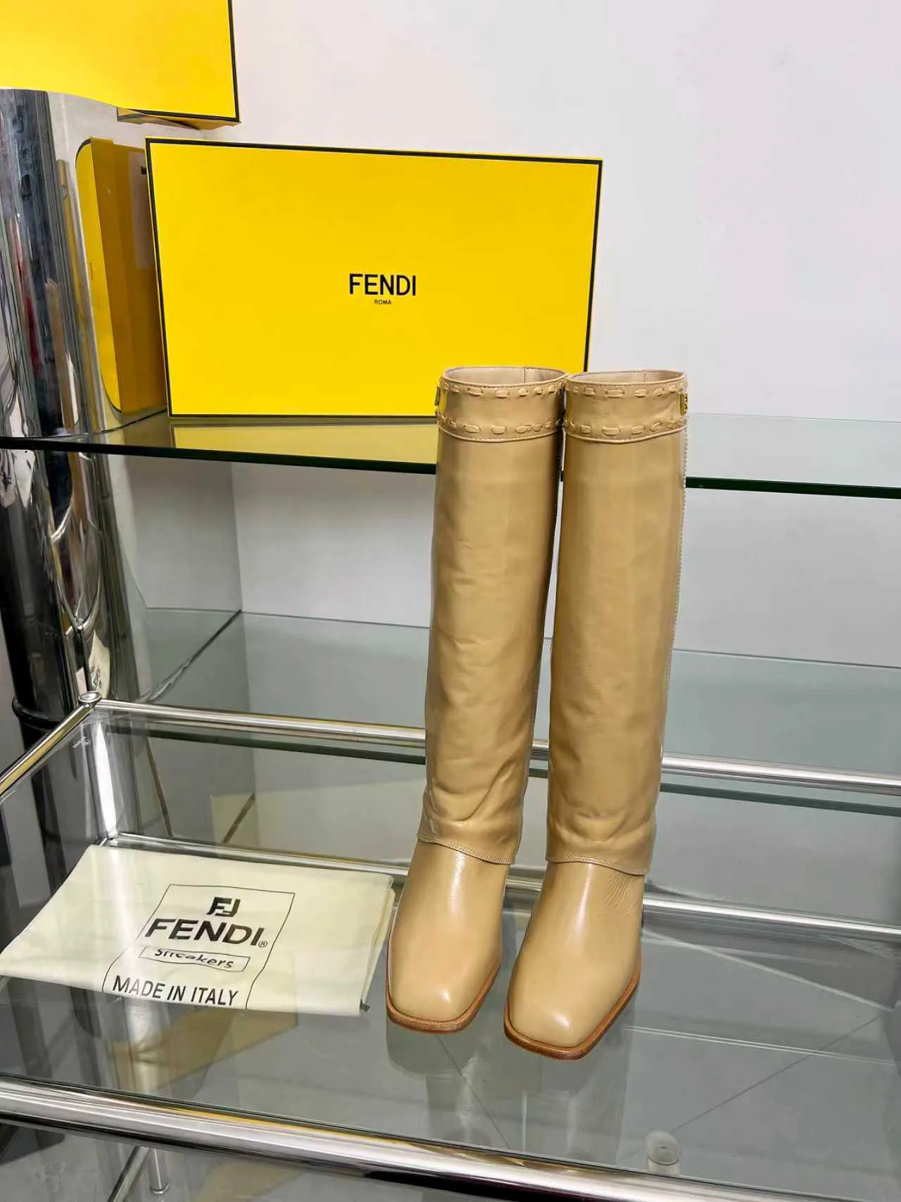 Сапоги Женские Fendi 18104316