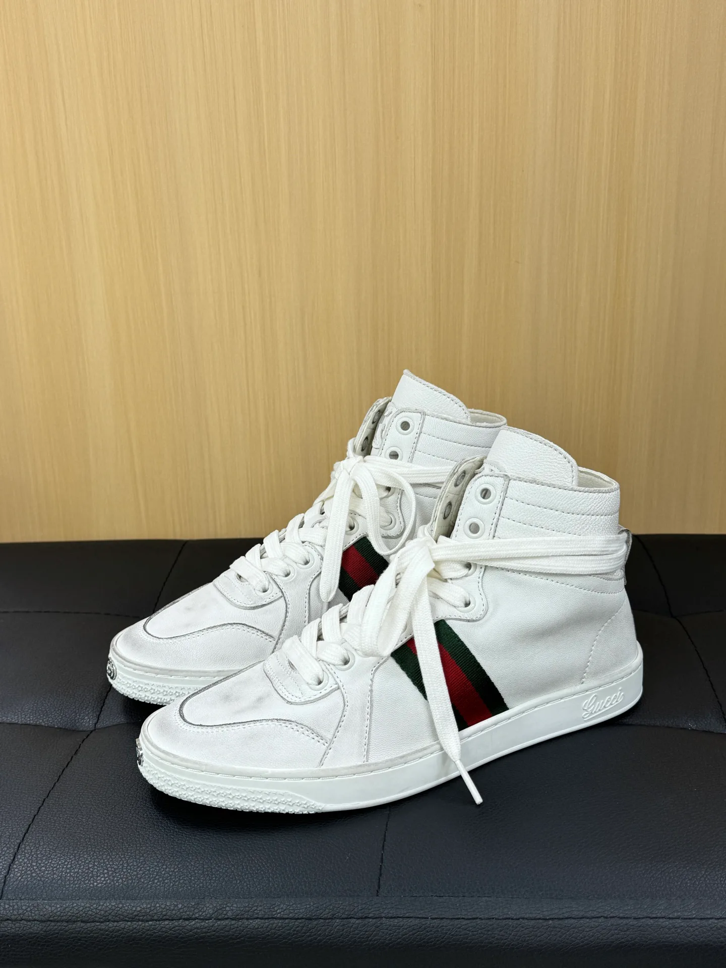 Кроссовки Женские Gucci 18708937