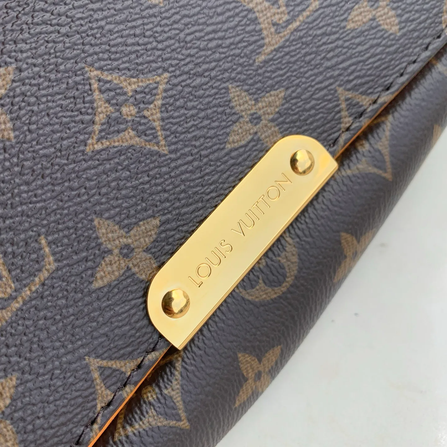 Классические Сумки Женские Louis Vuitton 18147474