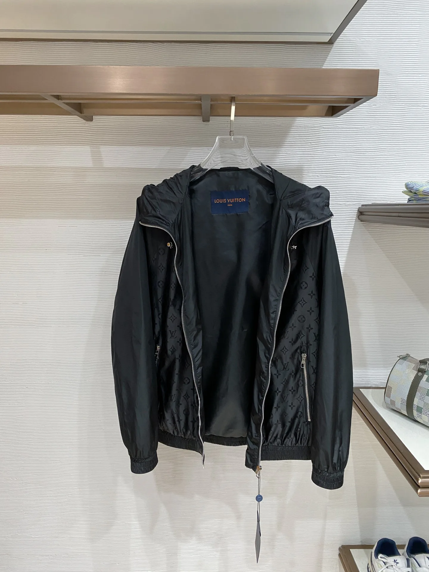 Куртки И Пуховики Мужские Louis Vuitton 10815804