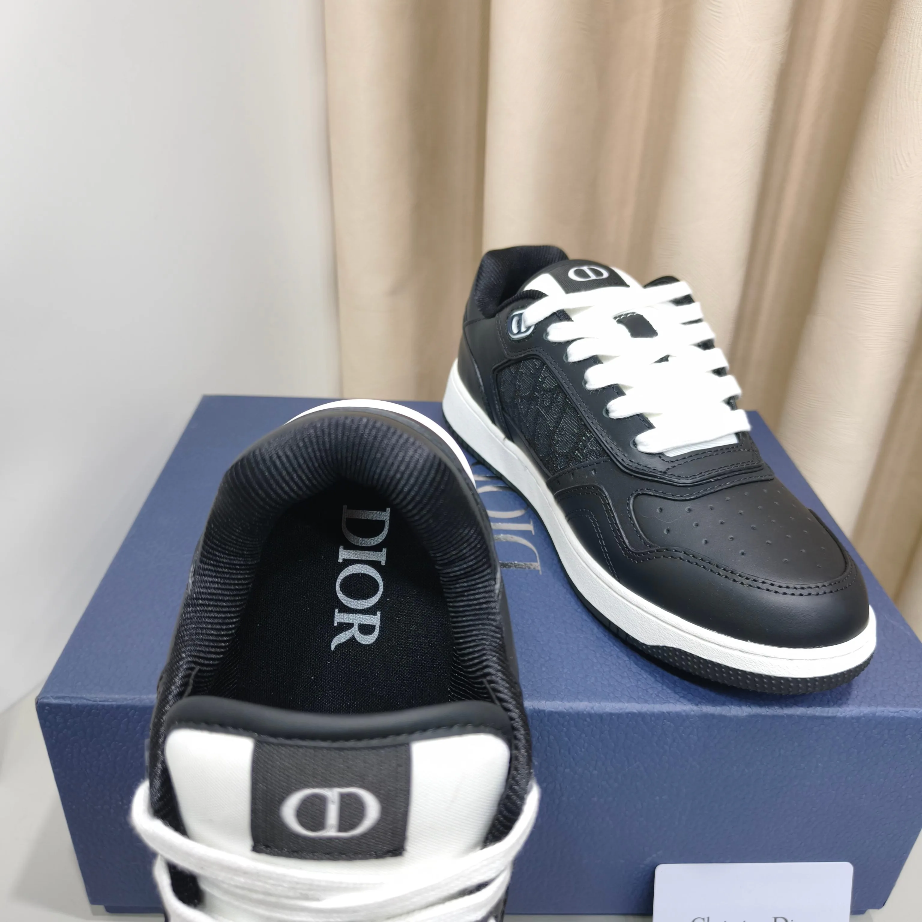 Кроссовки Женские Christian Dior 17988884