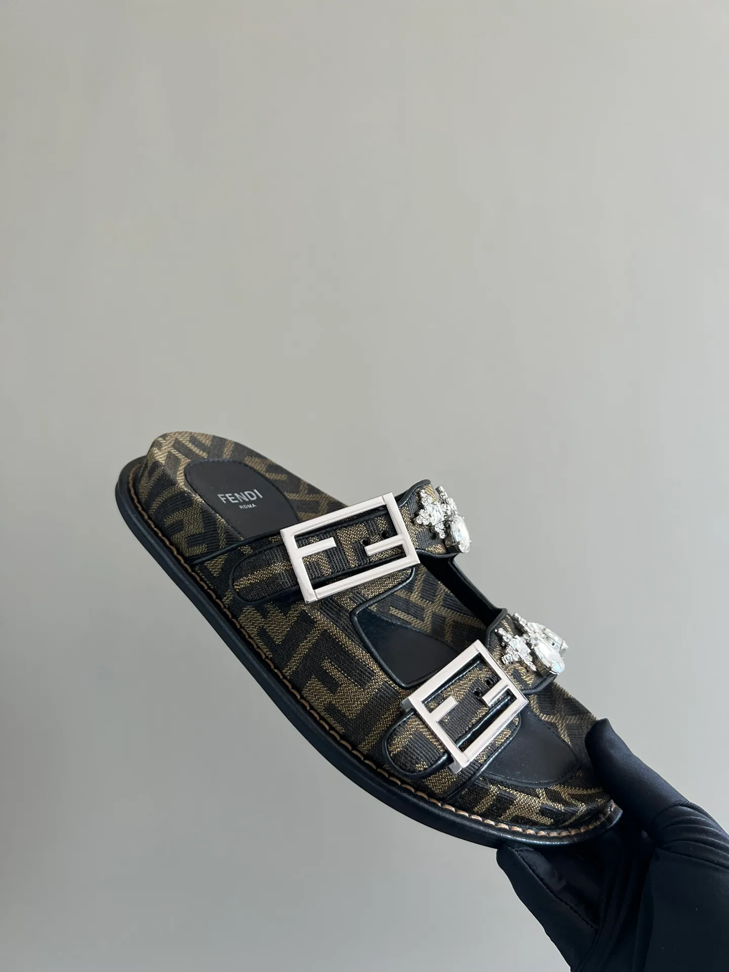 Шлепанцы Женские Fendi 5768