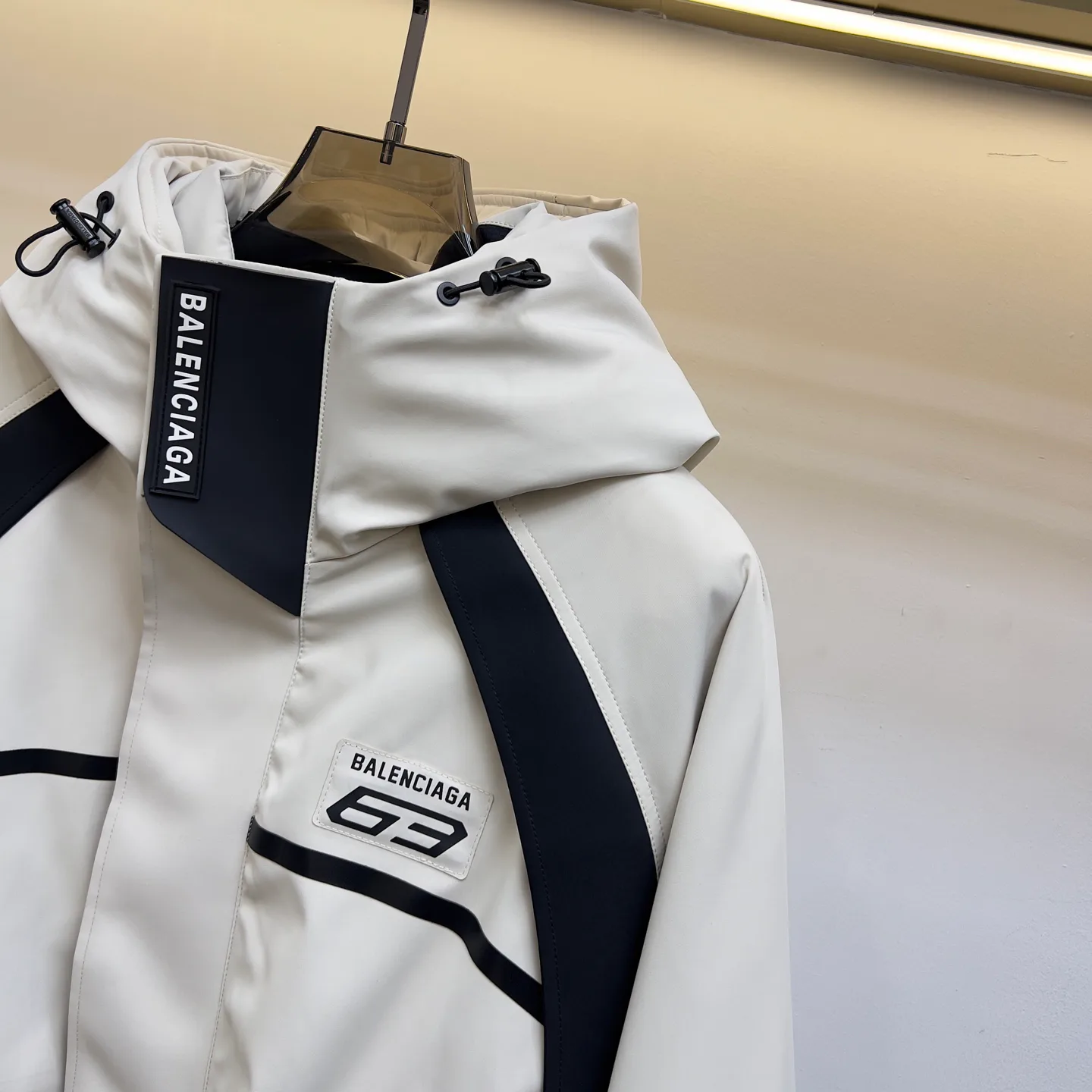 Куртки И Пуховики Женские Balenciaga 844132