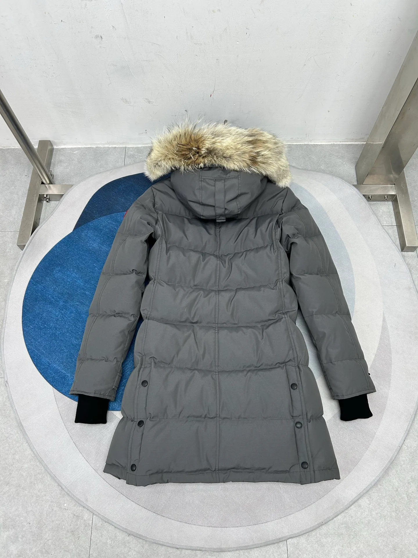 Куртки И Пуховики Женские Canada Goose 18188605