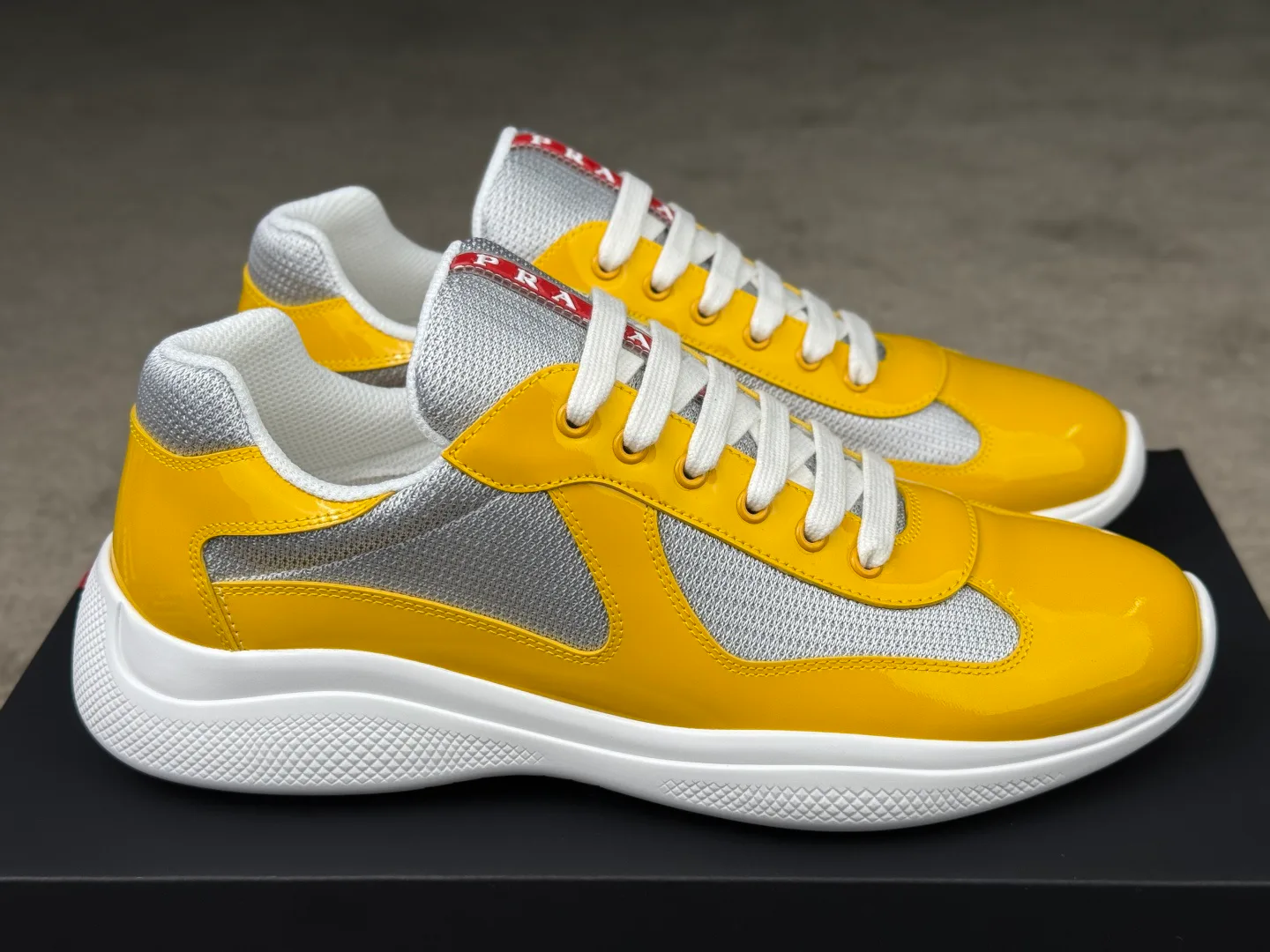 Кроссовки Женские Prada 12730865