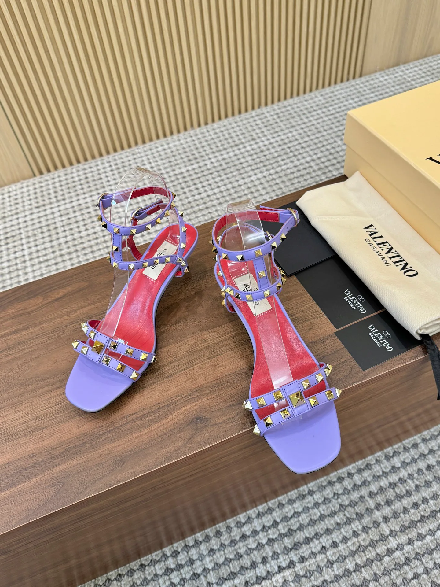 Босоножки Женские Valentino 17411462