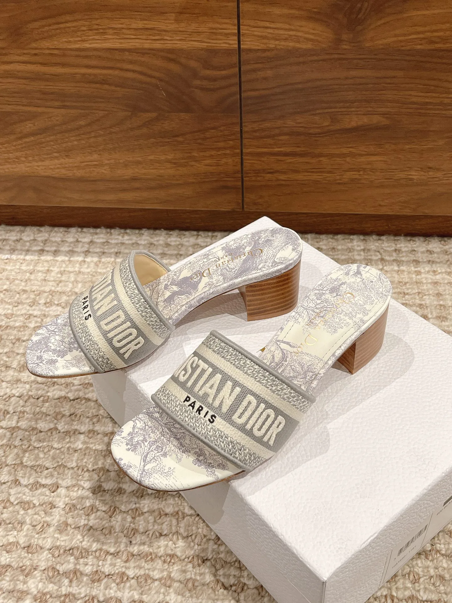 Босоножки Женские Christian Dior 11600086