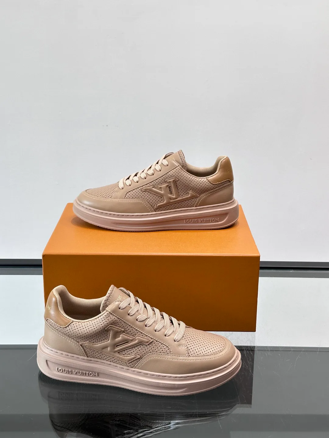 Кроссовки Мужские Louis Vuitton 13553743