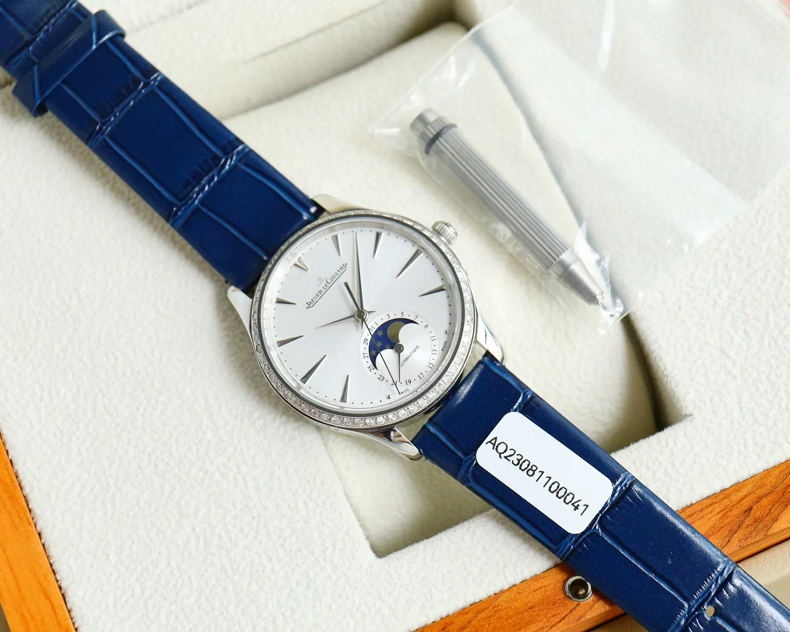 Часы Женские Jaeger-Lecoultre 18233884