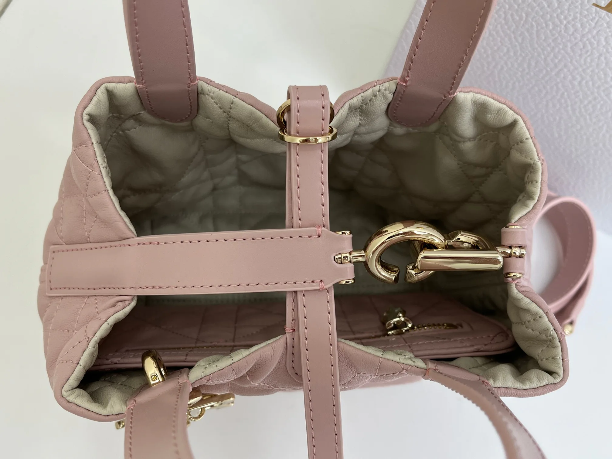 Классические Сумки Женские Christian Dior 17345153