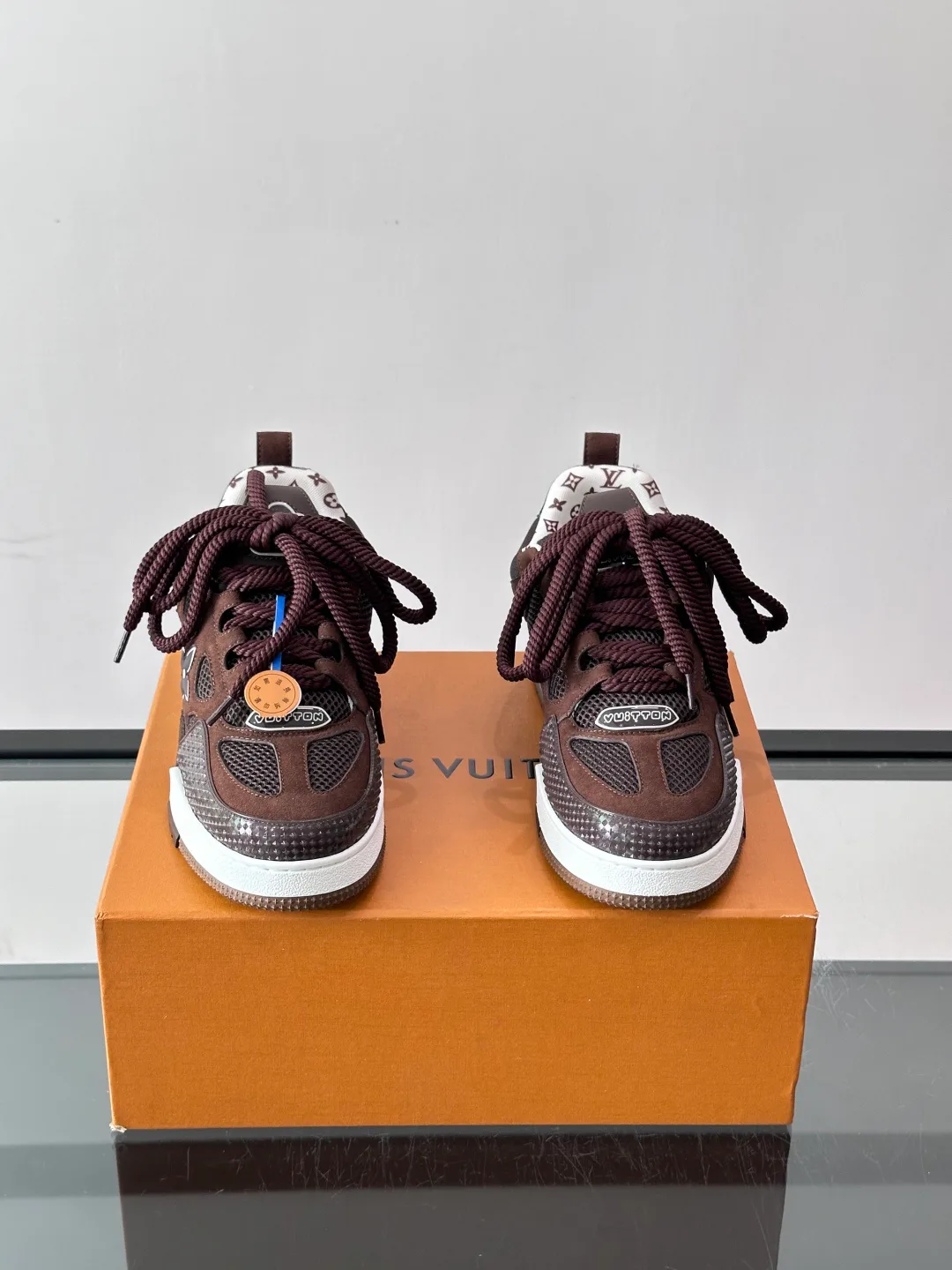Кроссовки Женские Louis Vuitton 17588548