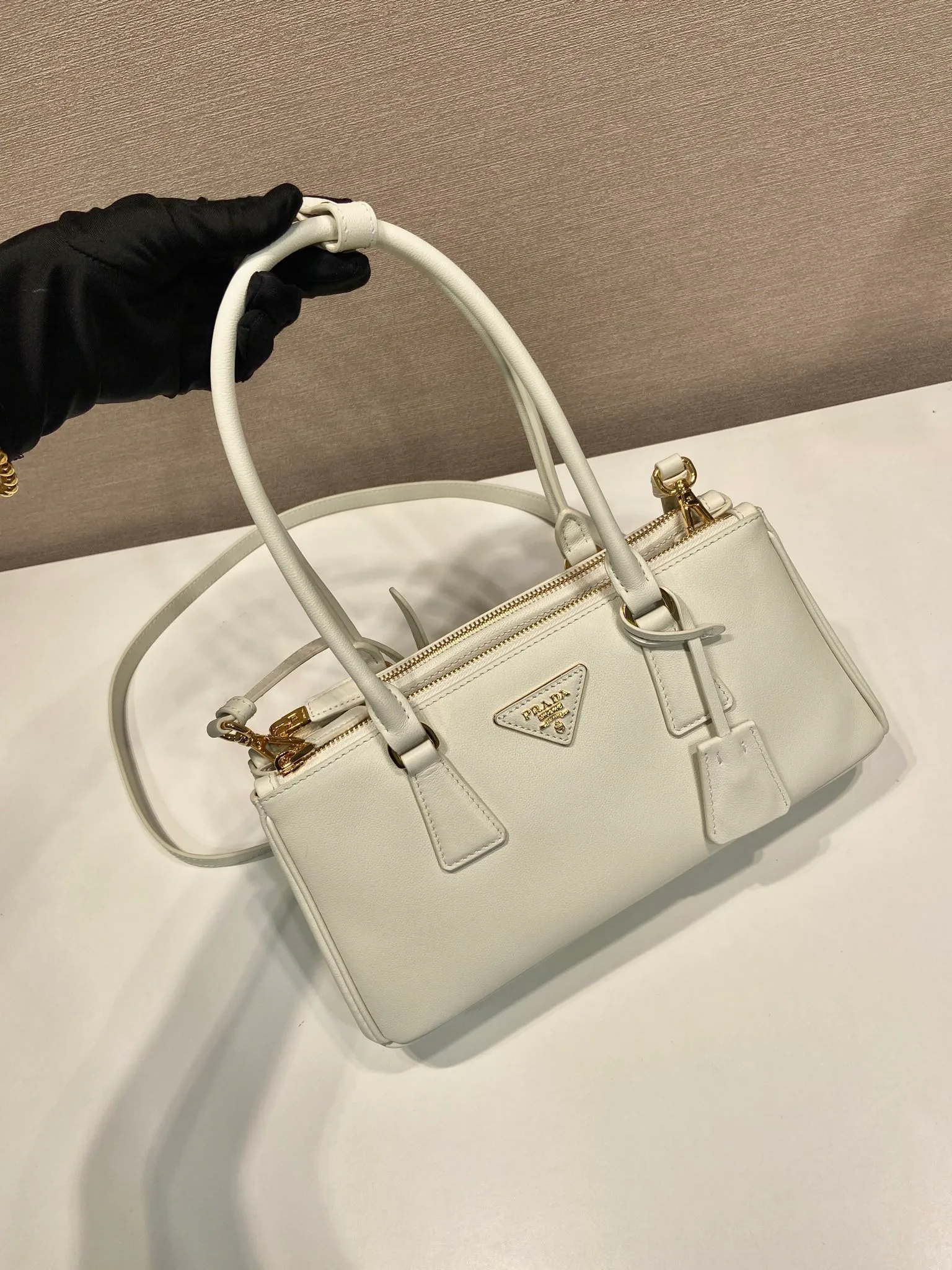 Классические Сумки Женские Prada 10978995