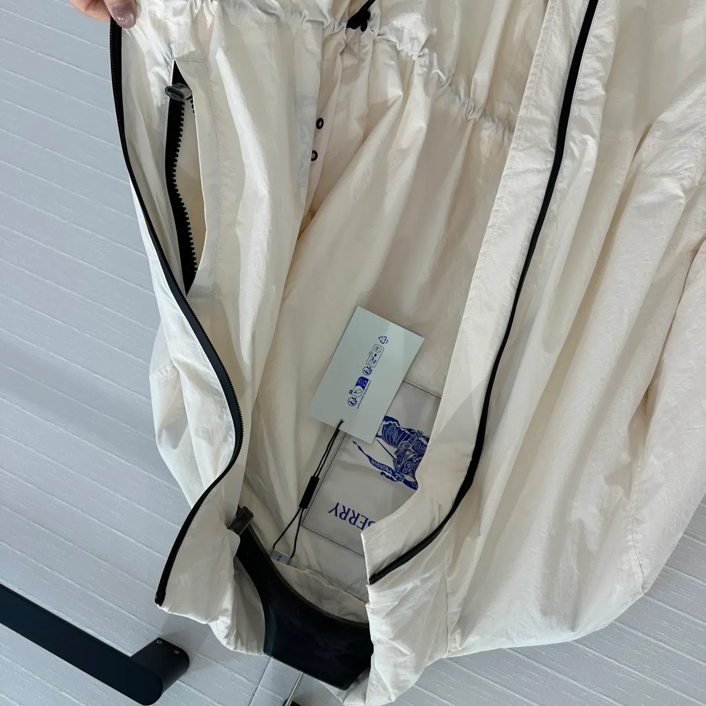 Куртки И Пуховики Женские Burberry 18831