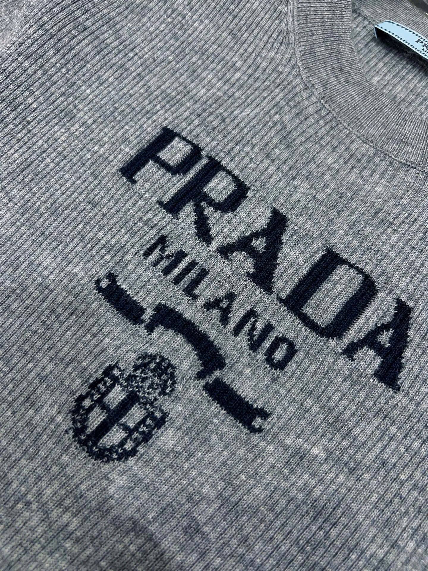 Топы Женские Prada 11818612