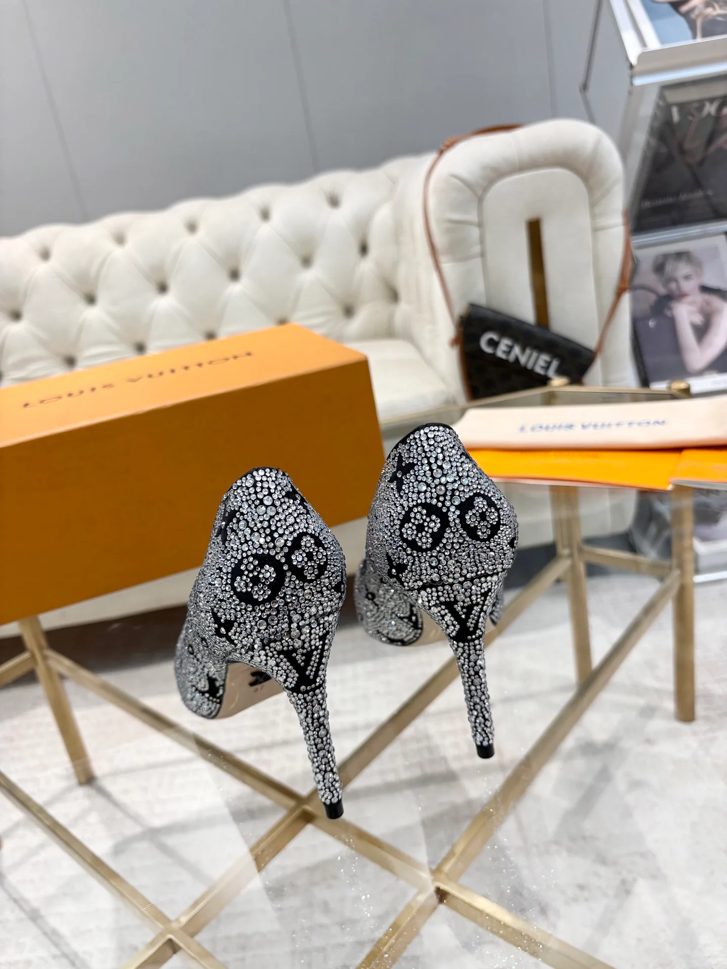 Туфли Женские Louis Vuitton 18740829