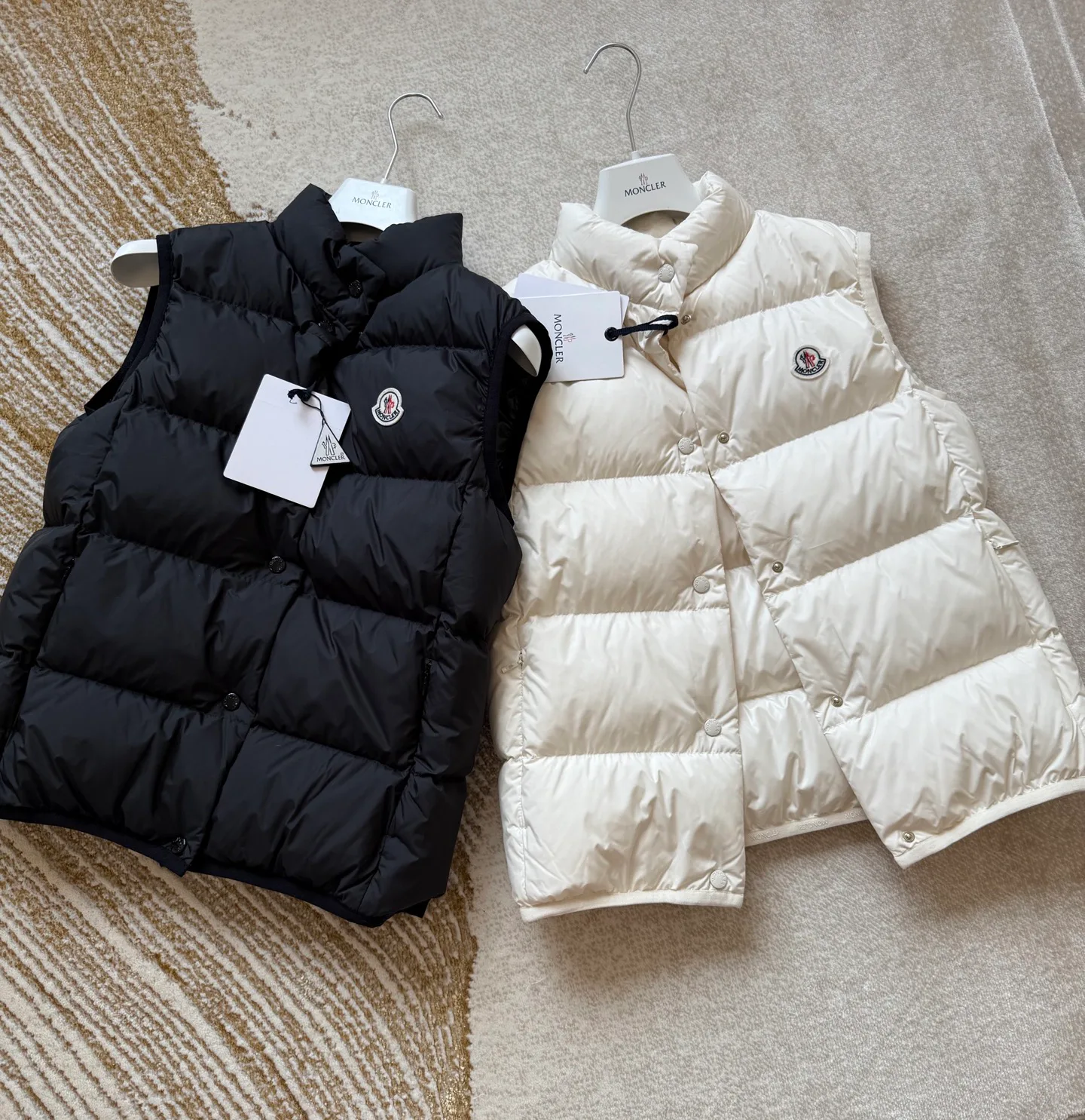 Жилеты Женские Moncler 18010374