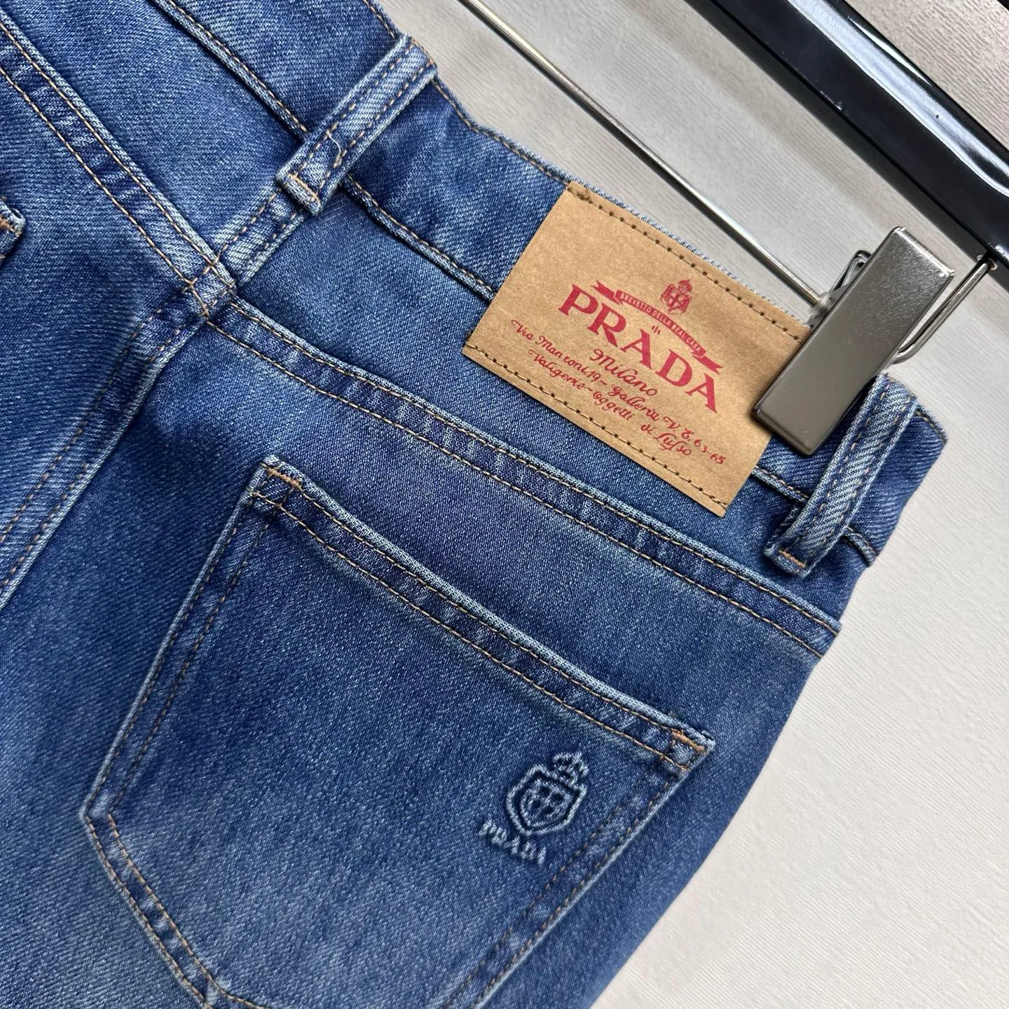 Джинсы Женские Prada 18579406