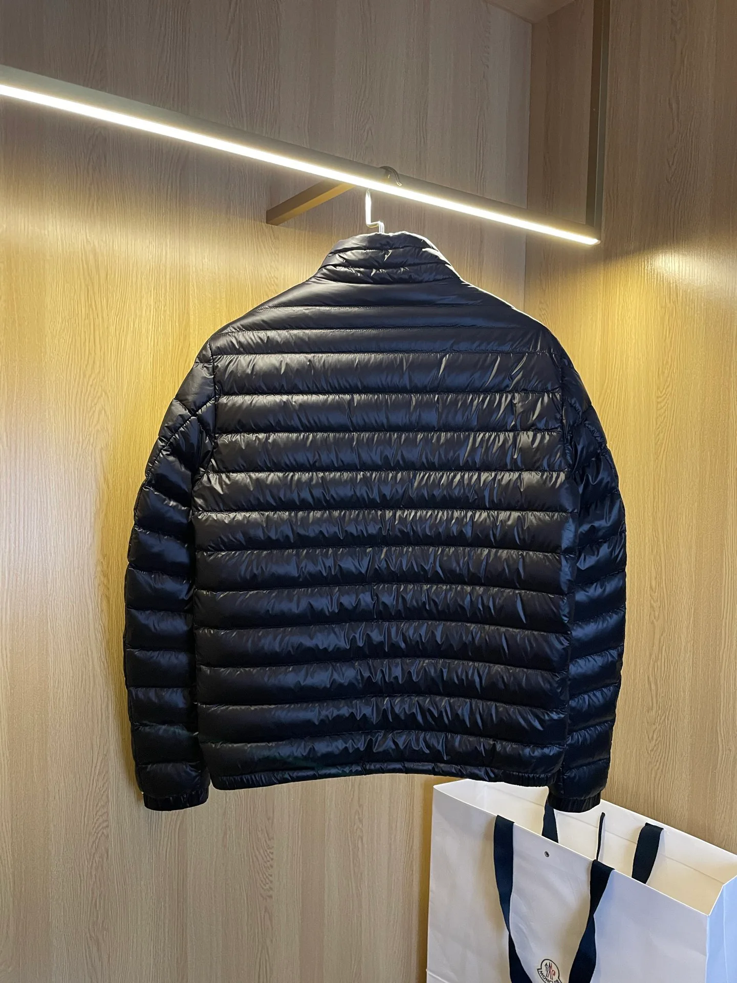 Куртки И Пуховики Женские Moncler 17941149