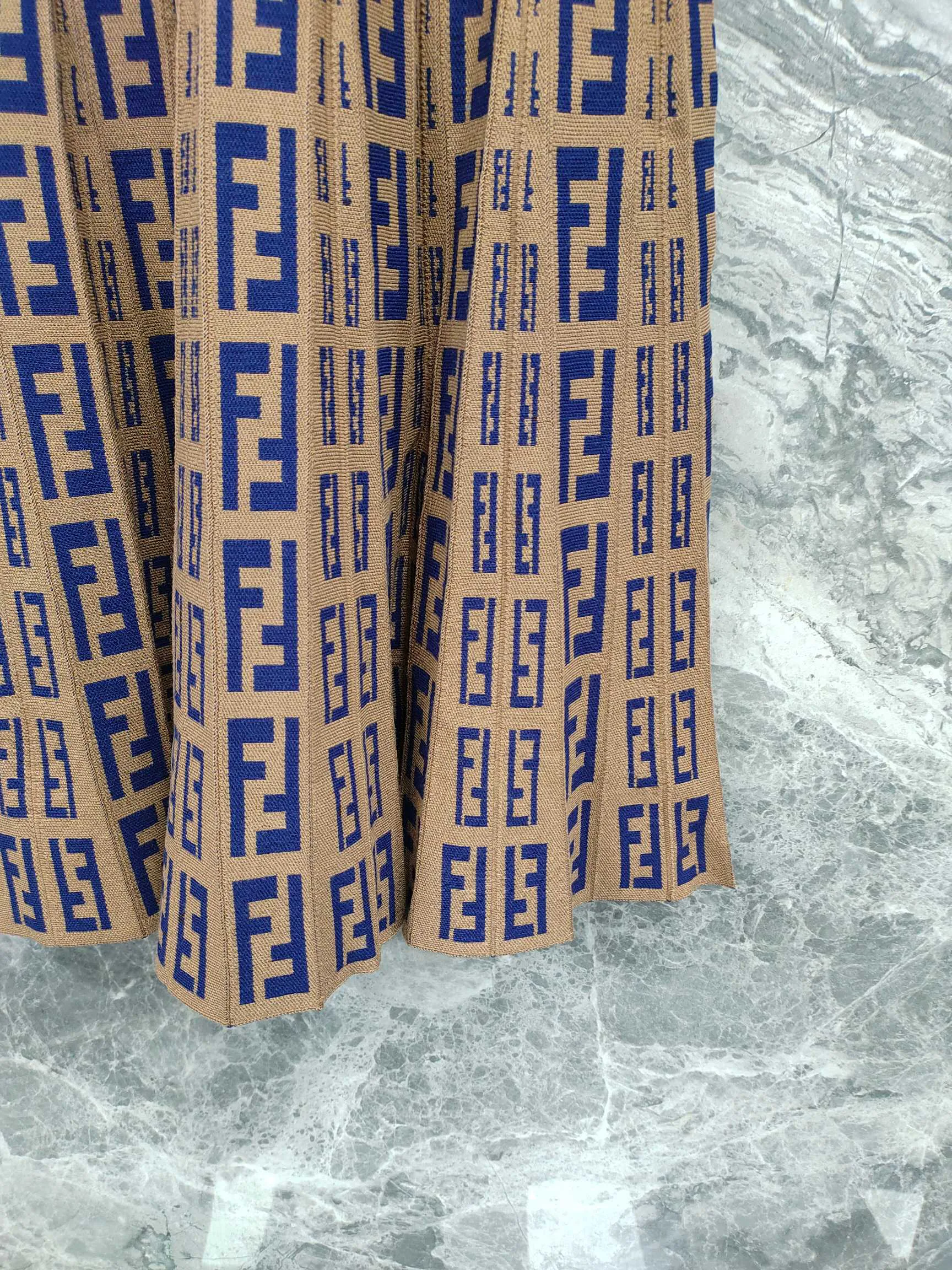 Платья Женские Fendi 18743536