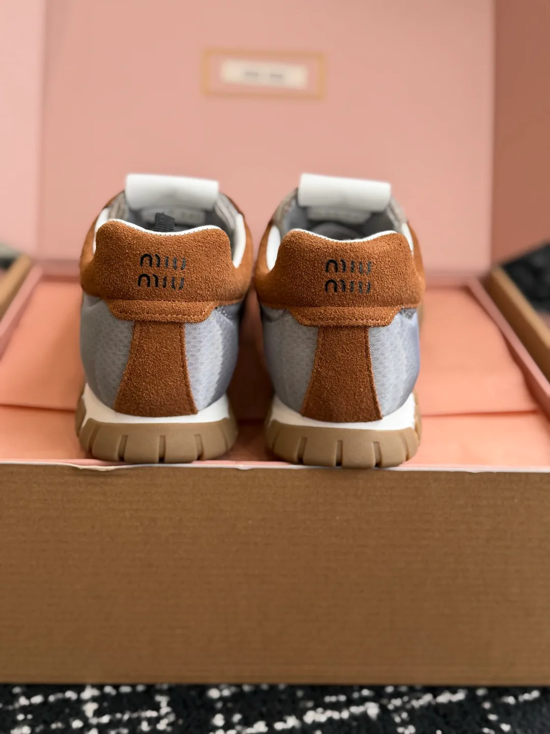 Кроссовки Женские Miu Miu 17804442
