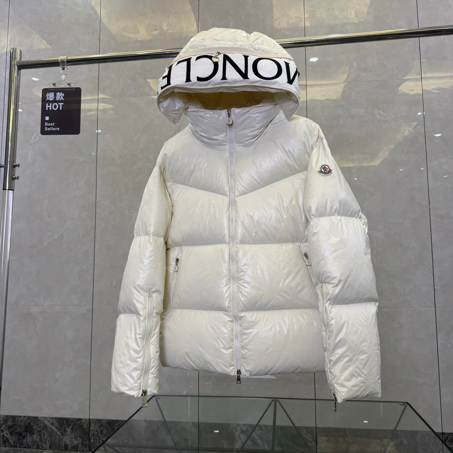 Куртки И Пуховики Женские Moncler 18391717
