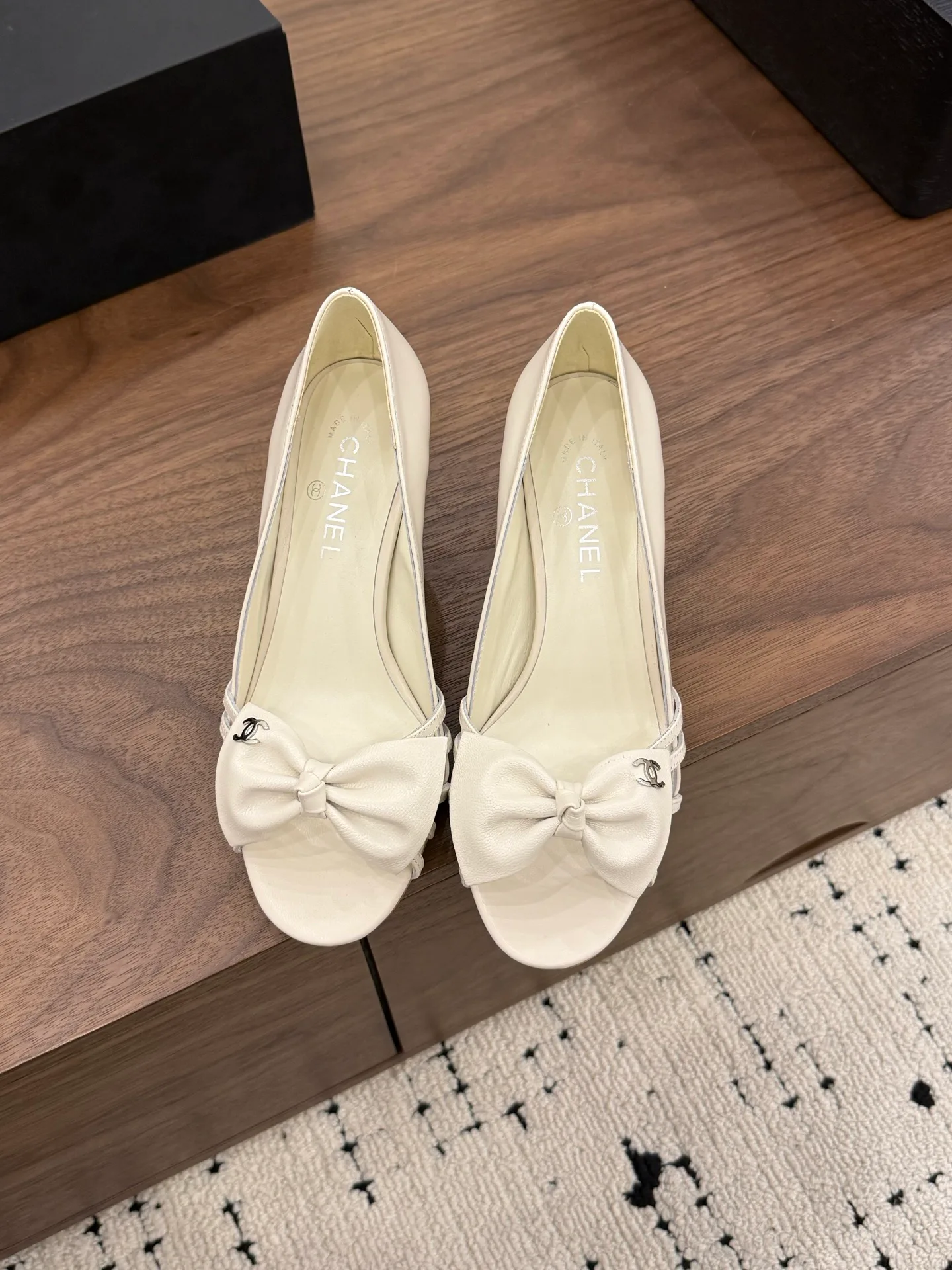 Босоножки Женские Chanel 12642523