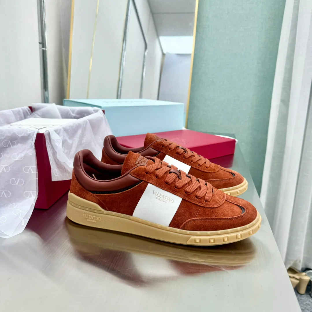 Кроссовки Женские Valentino 17955037