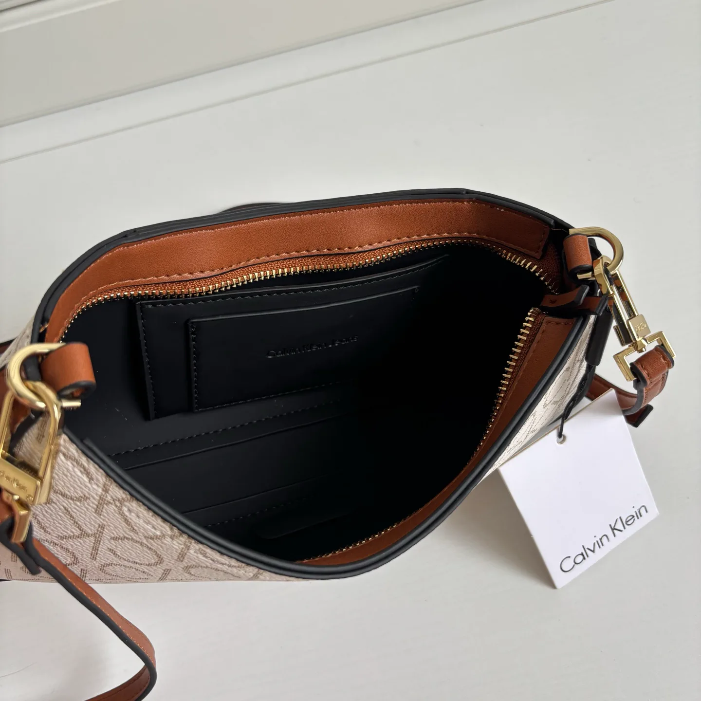 Сумки На Ремне Женские Calvin Klein 347323