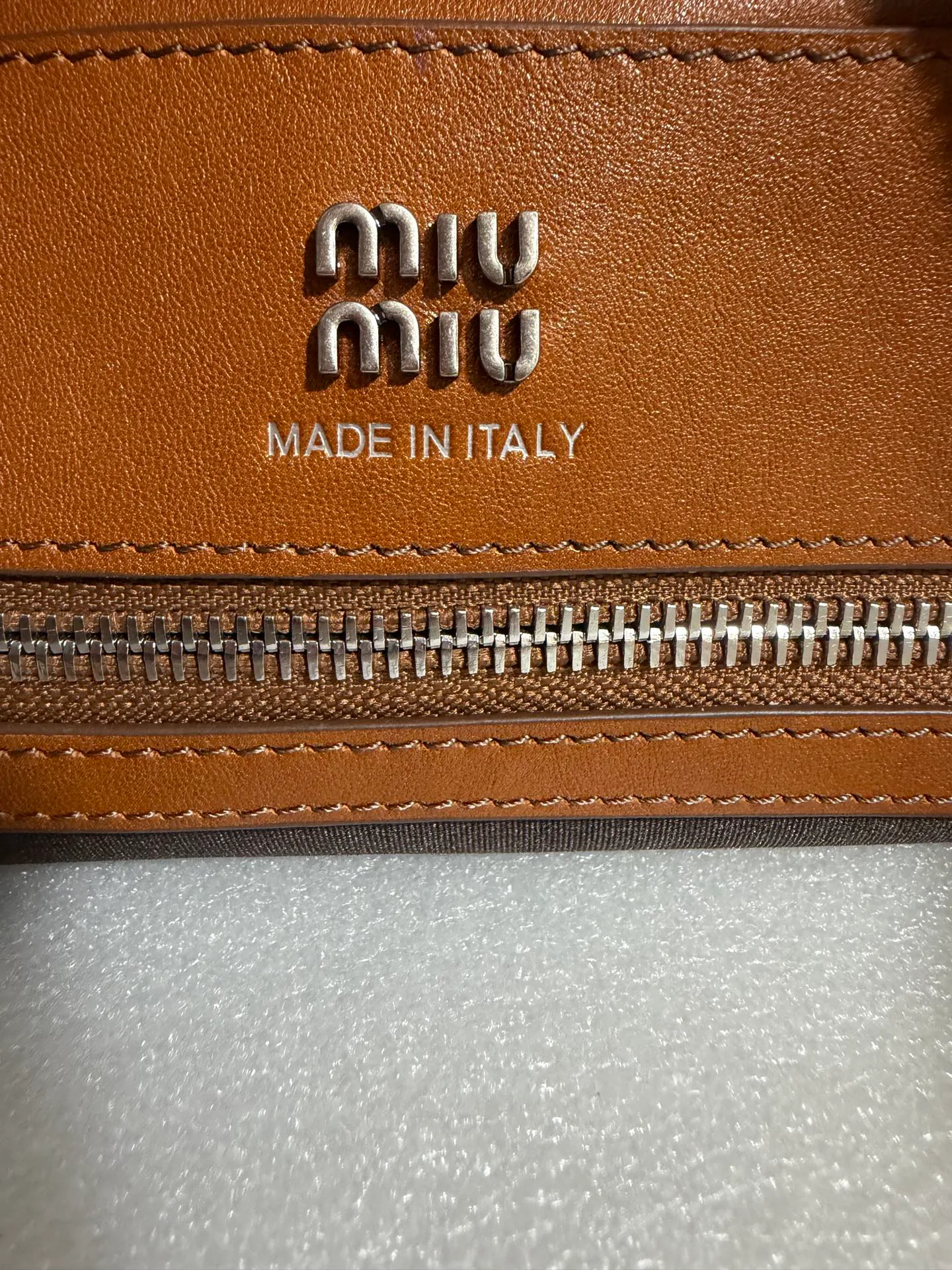 Классические Сумки Женские Miu Miu 13330348