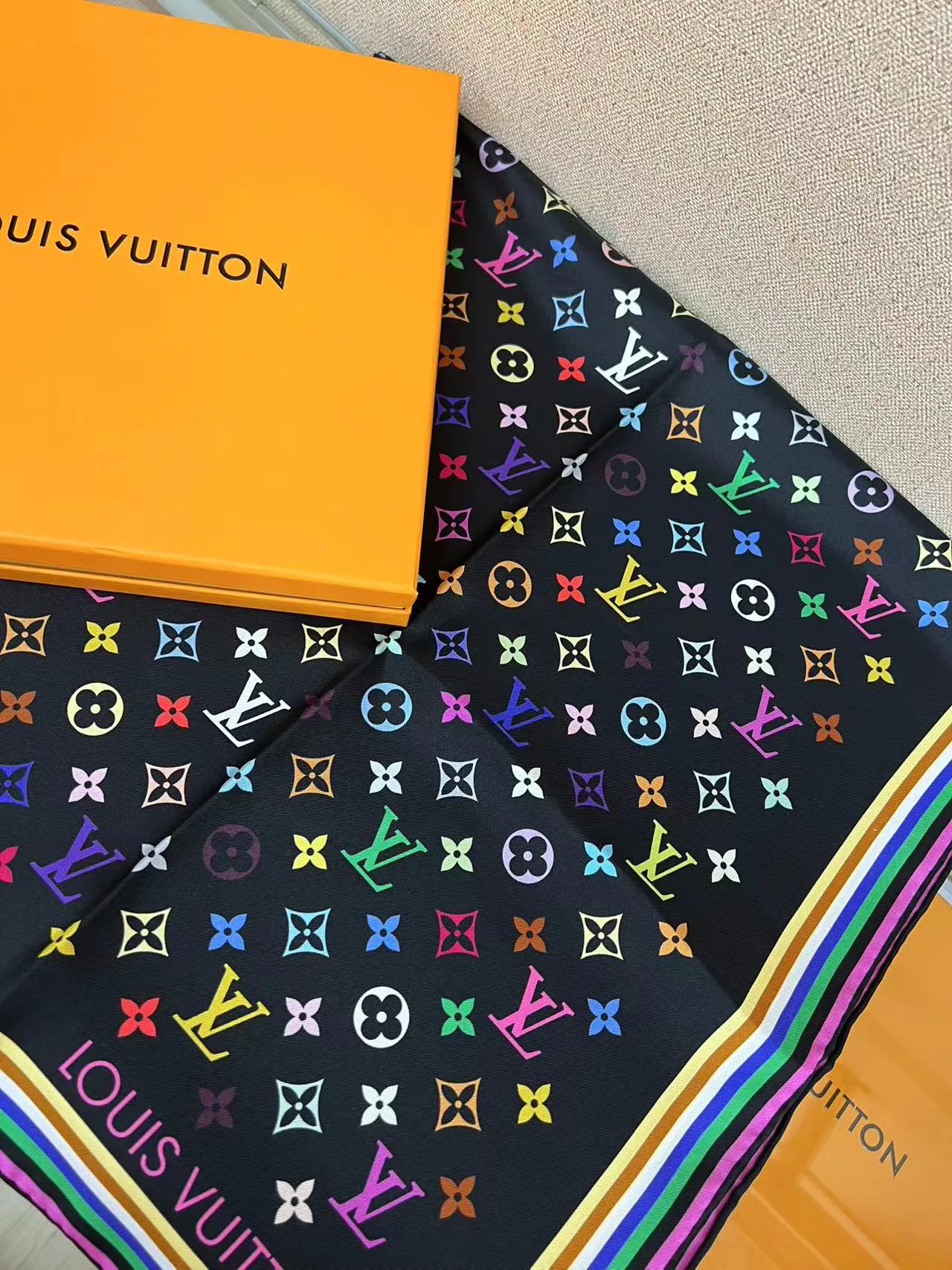 Шарфы Louis Vuitton 19072