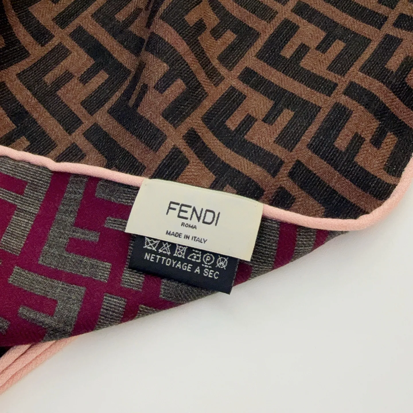 Шарфы Fendi 1333696