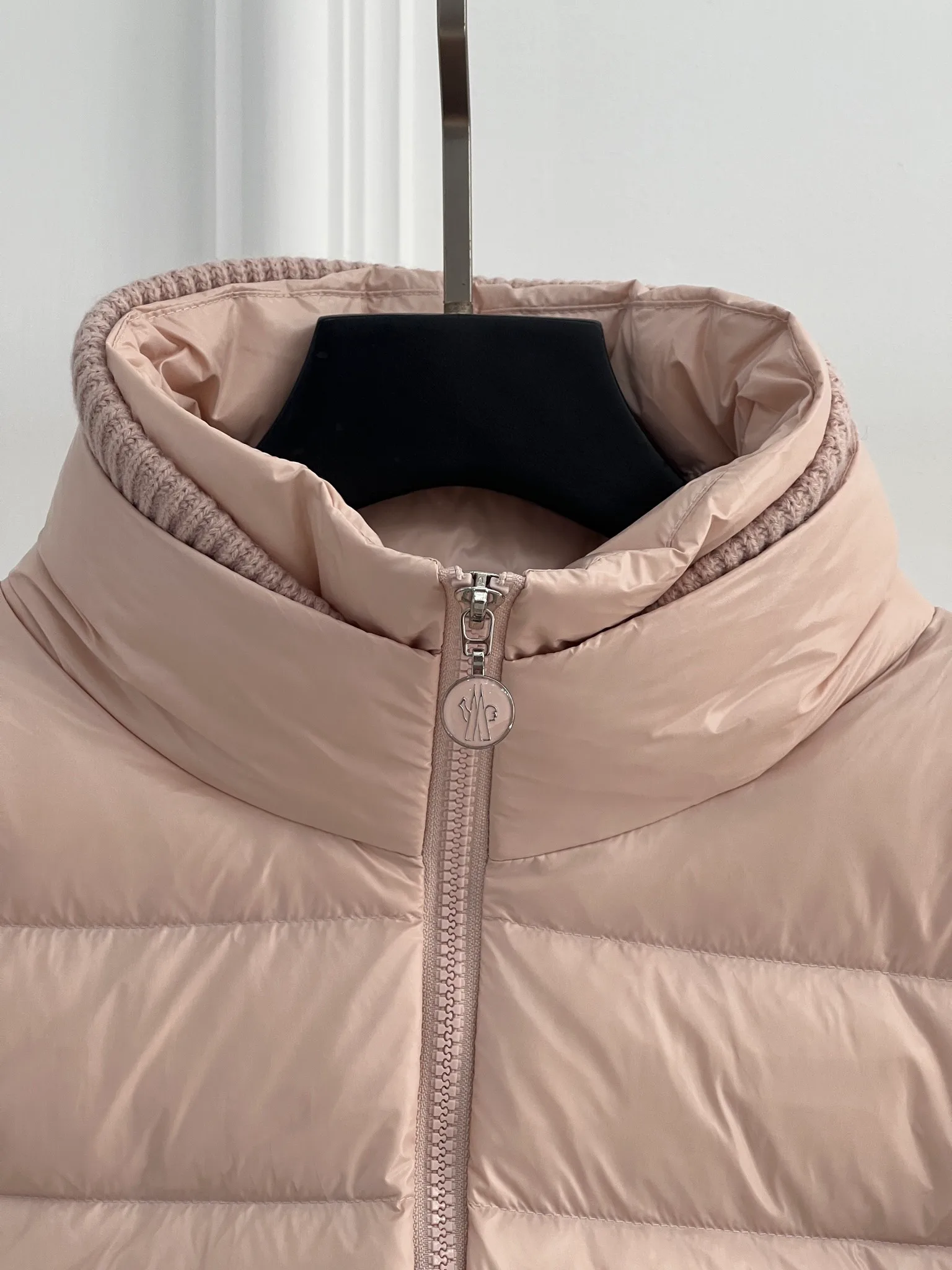 Куртки И Пуховики Женские Moncler 18416275