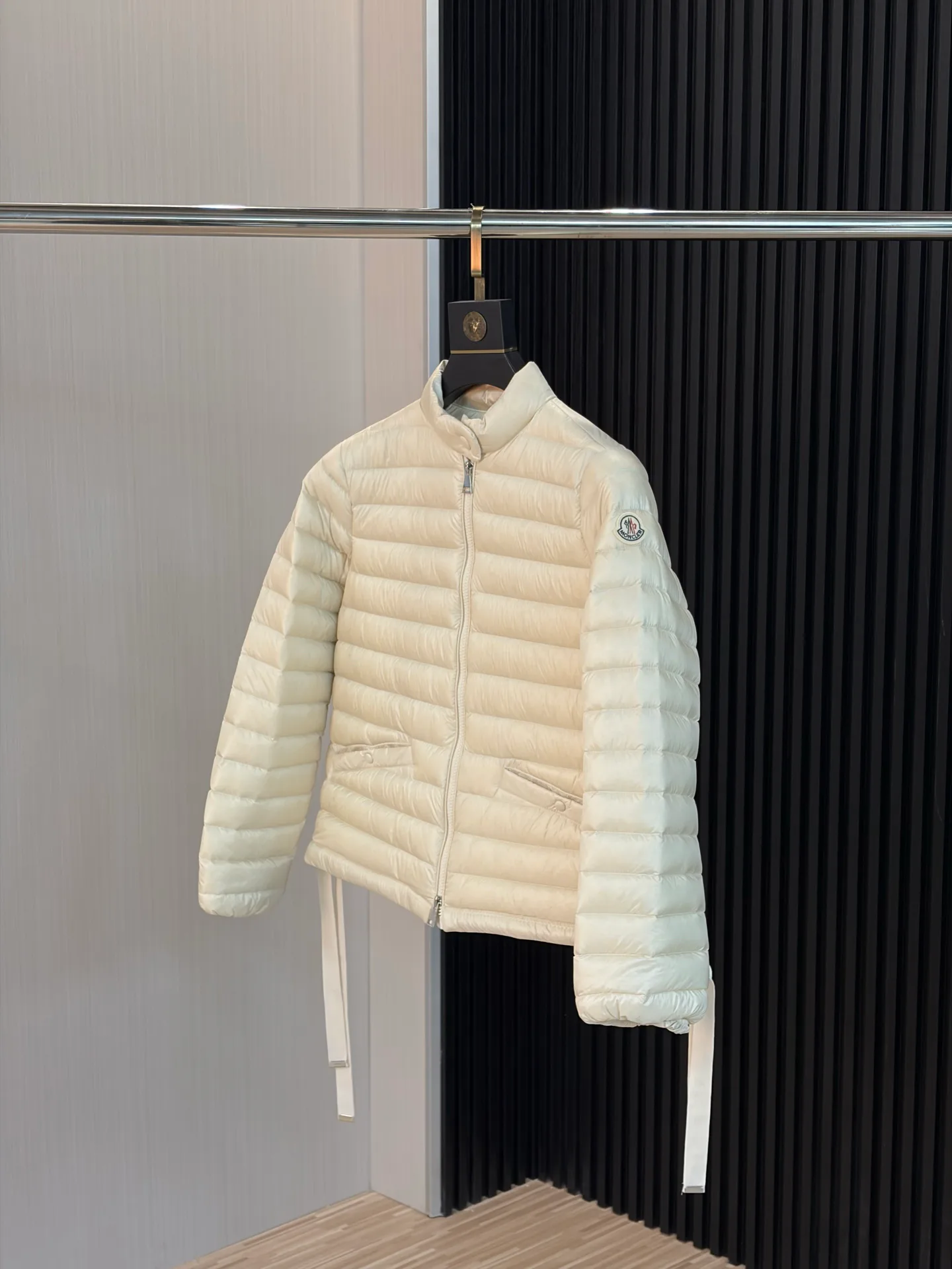 Куртки И Пуховики Мужские Moncler 17908034