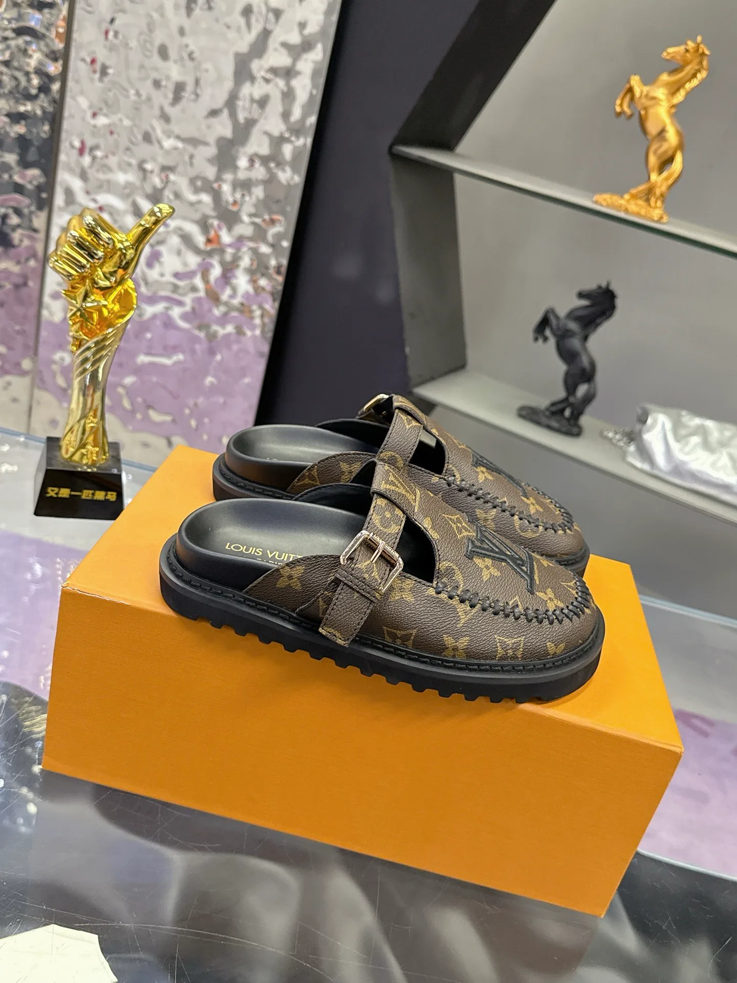 Мюли И Сабо Женские Louis Vuitton 17530471