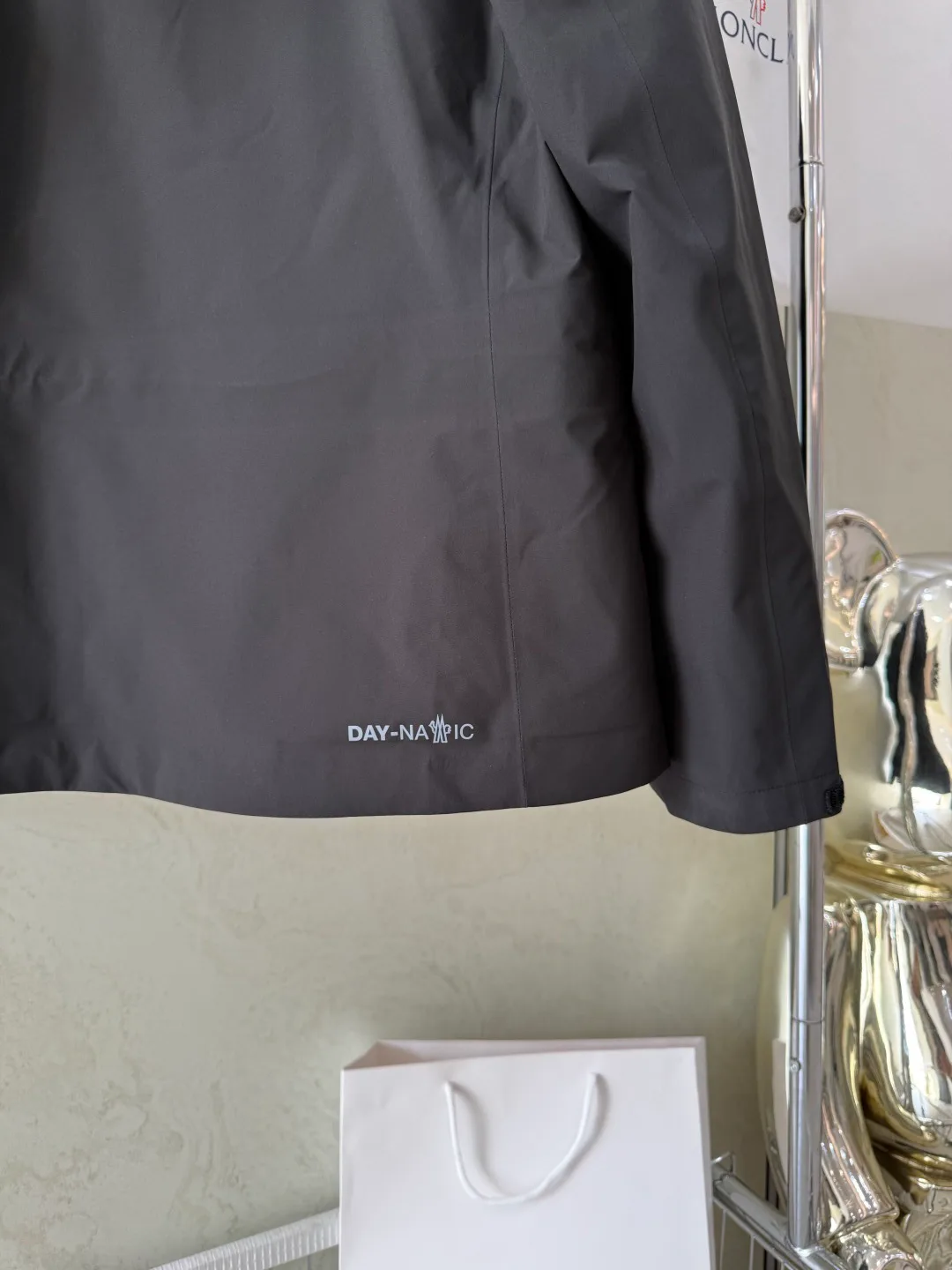Куртки И Пуховики Женские Moncler 18043544