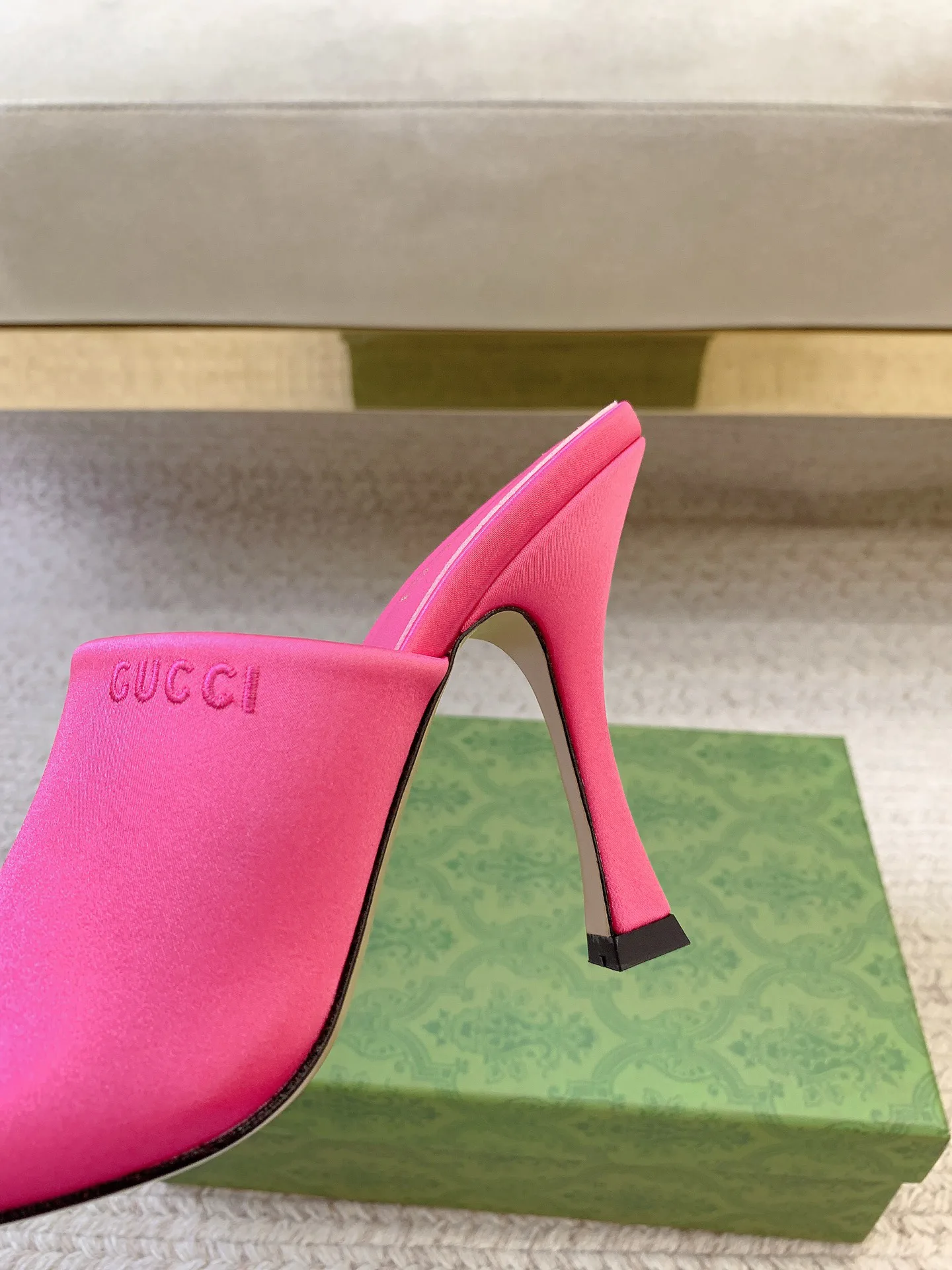 Босоножки Женские Gucci 950754