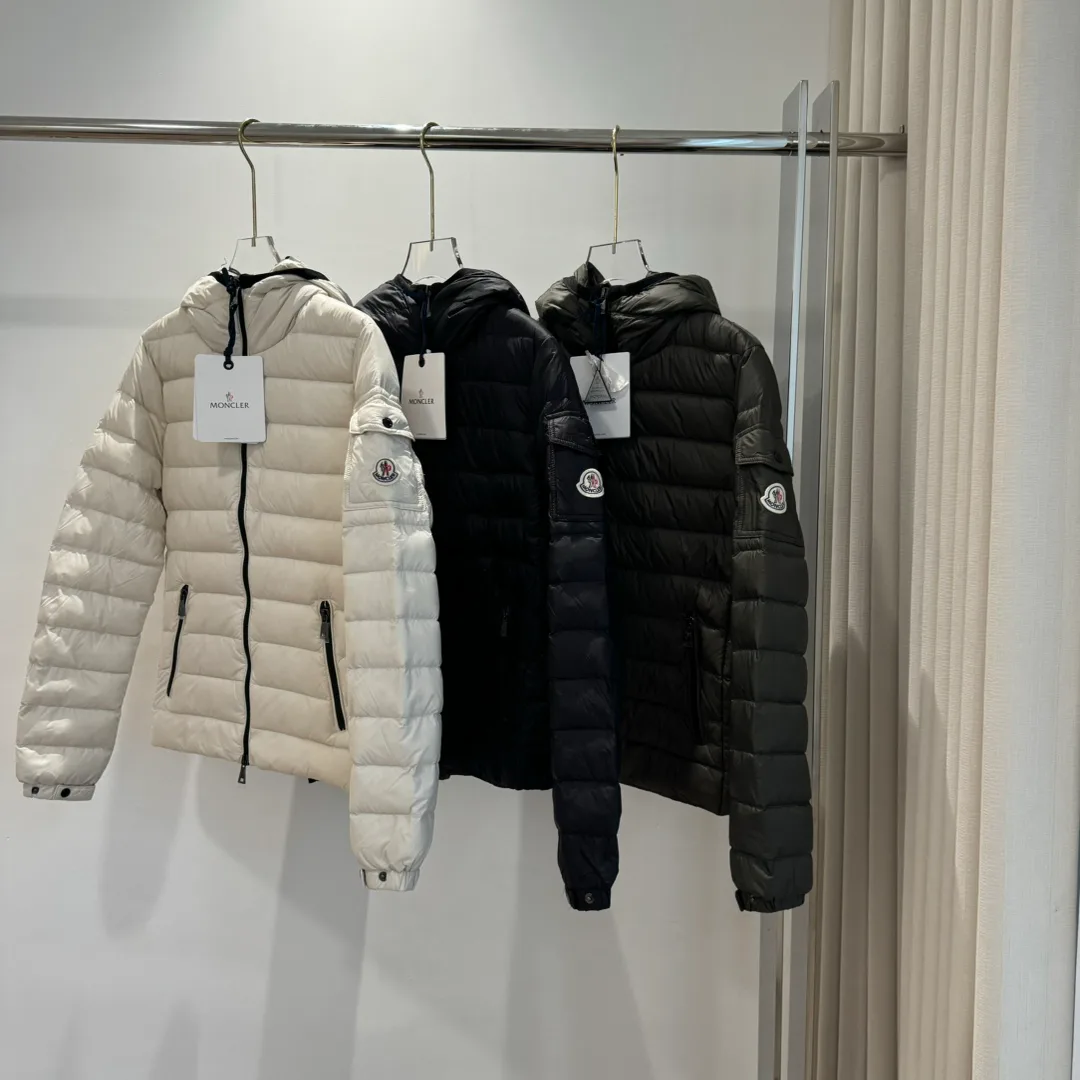 Куртки И Пуховики Женские Moncler 18002195