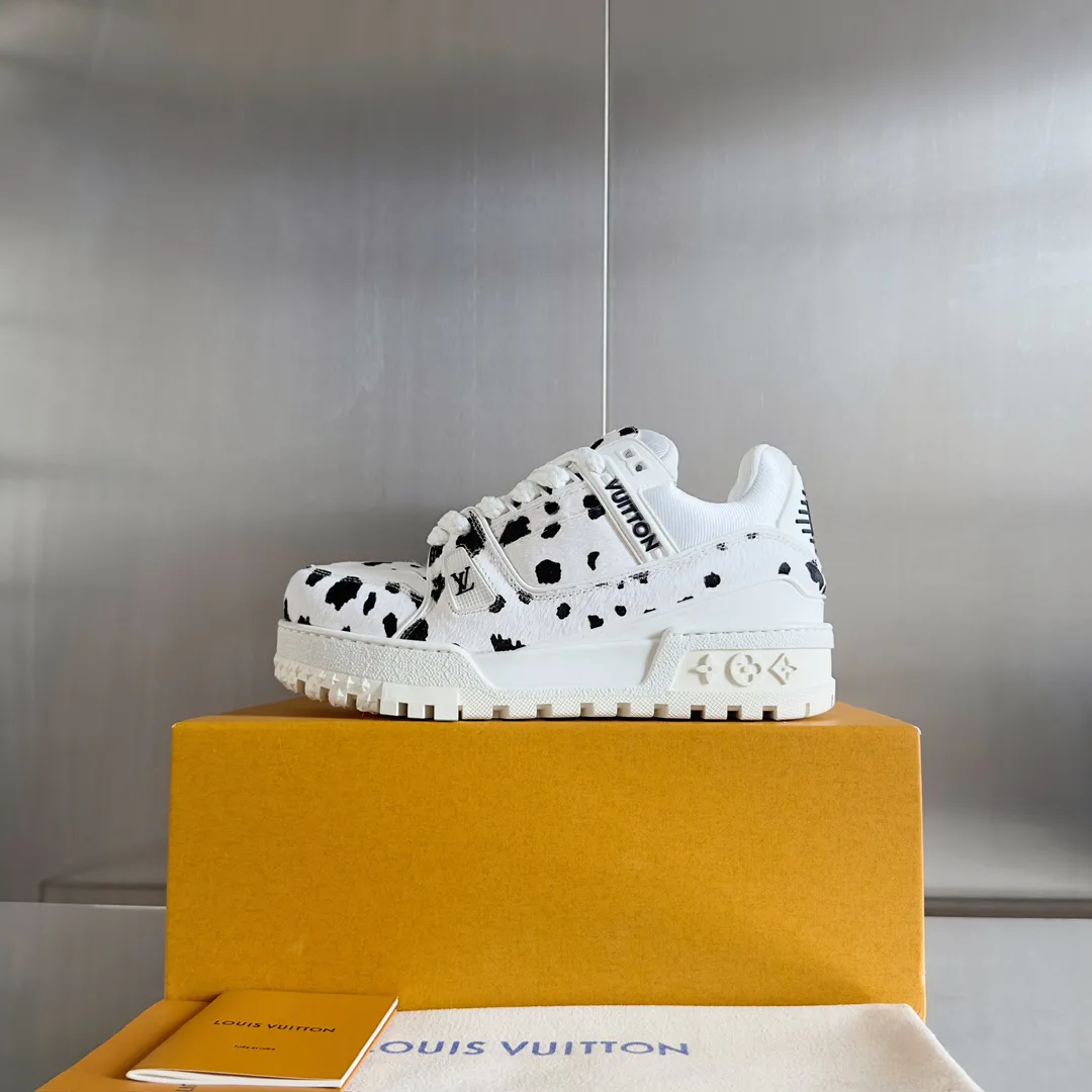 Кроссовки Женские Louis Vuitton 8920