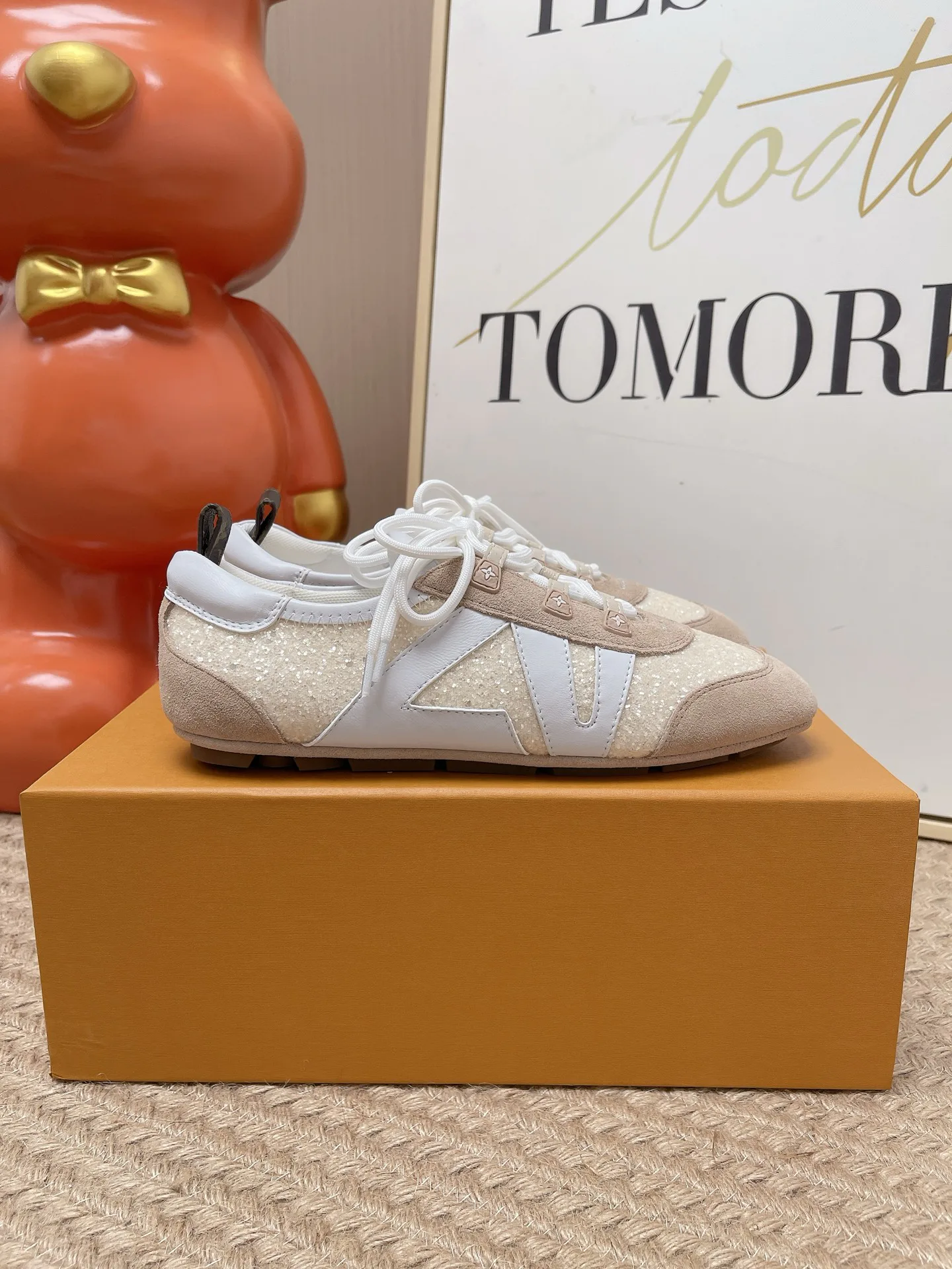Кроссовки Женские Louis Vuitton 17449406