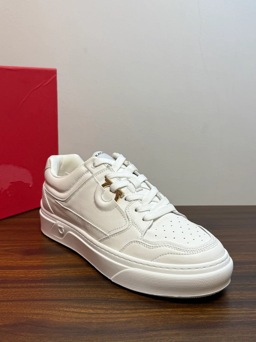 Кроссовки Мужские Salvatore Ferragamo 19623435