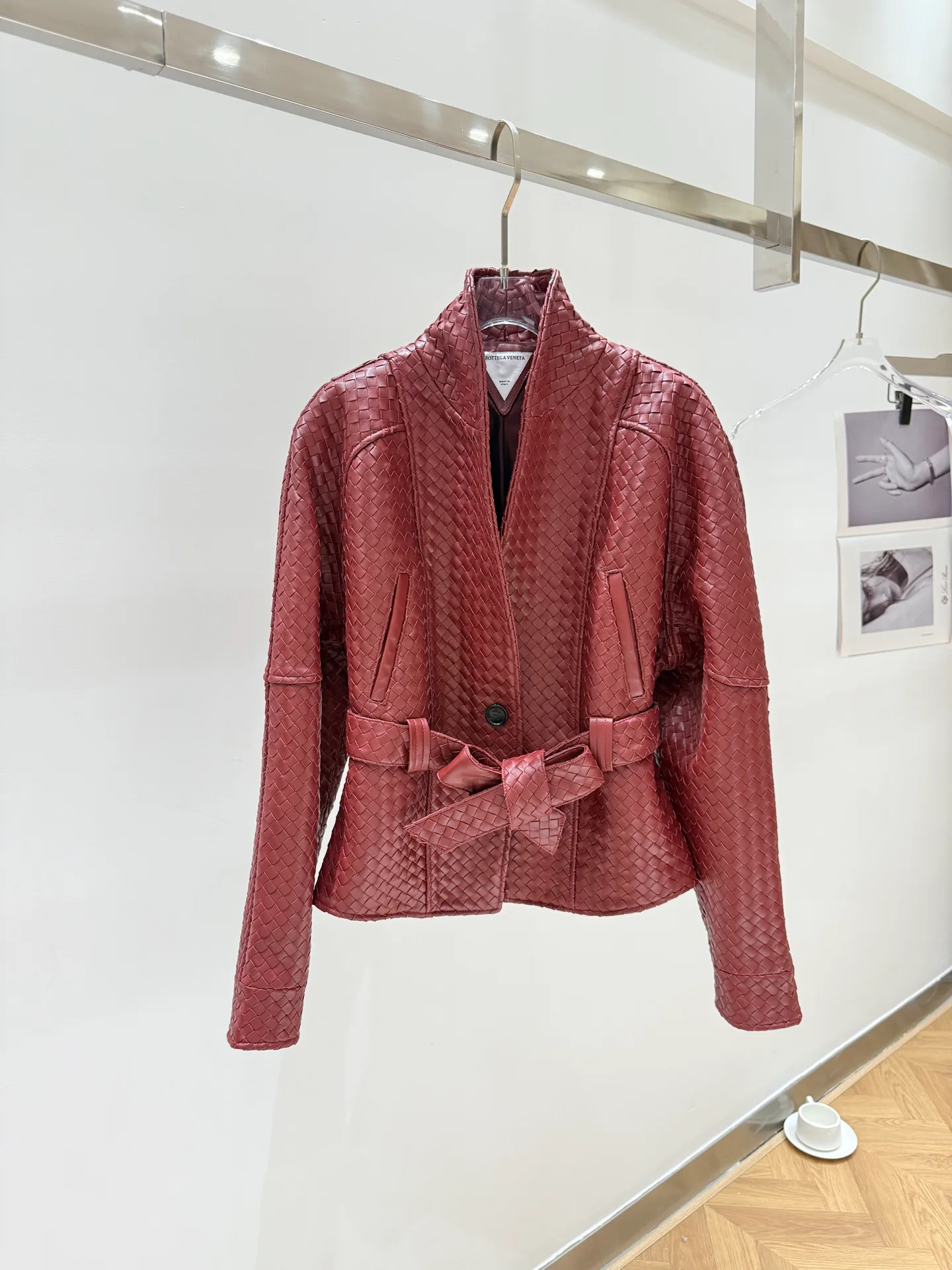 Кожаные Куртки И Дублёнки Женские Bottega Veneta 18083003