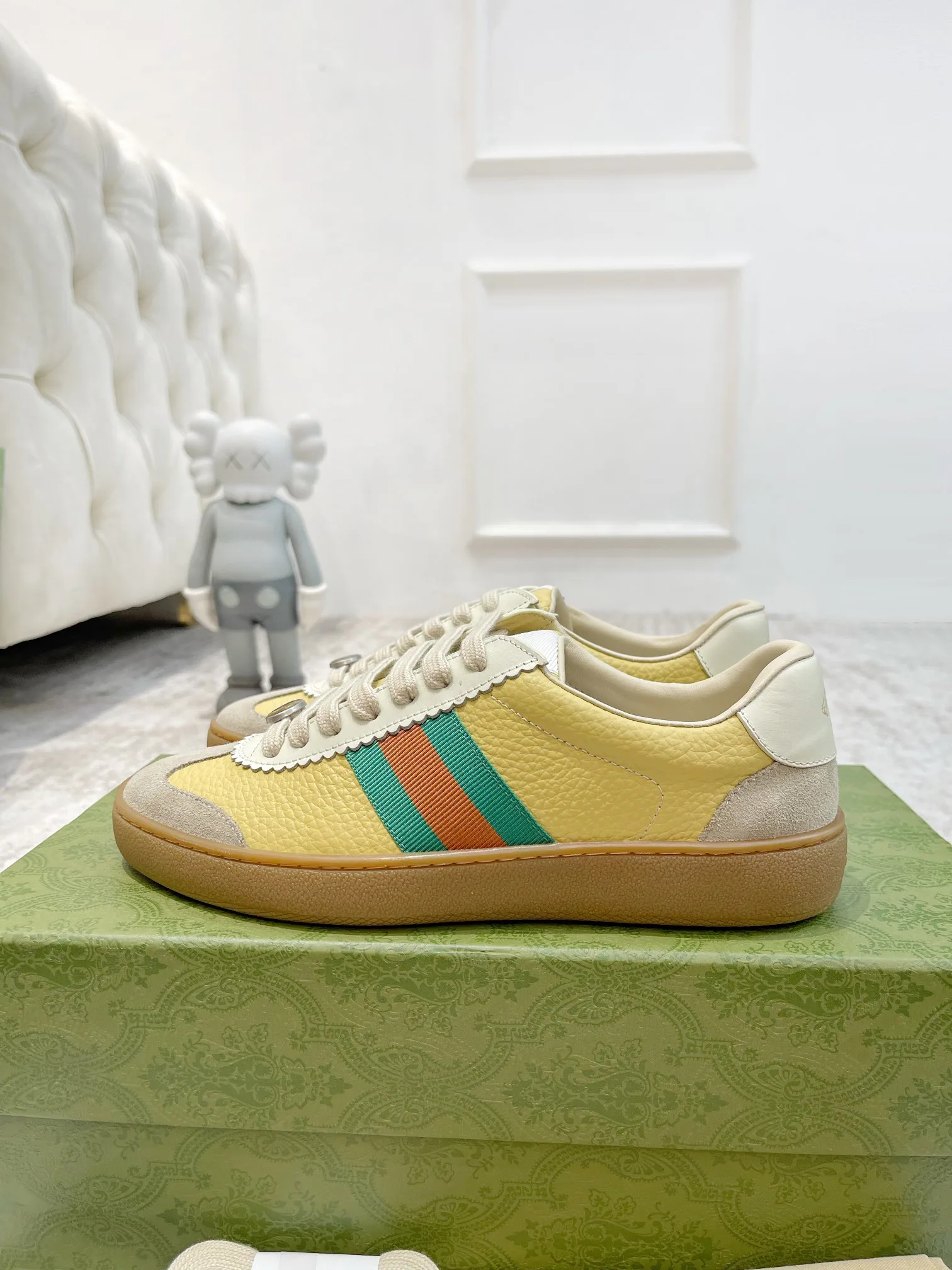 Кроссовки Женские Gucci 18765957