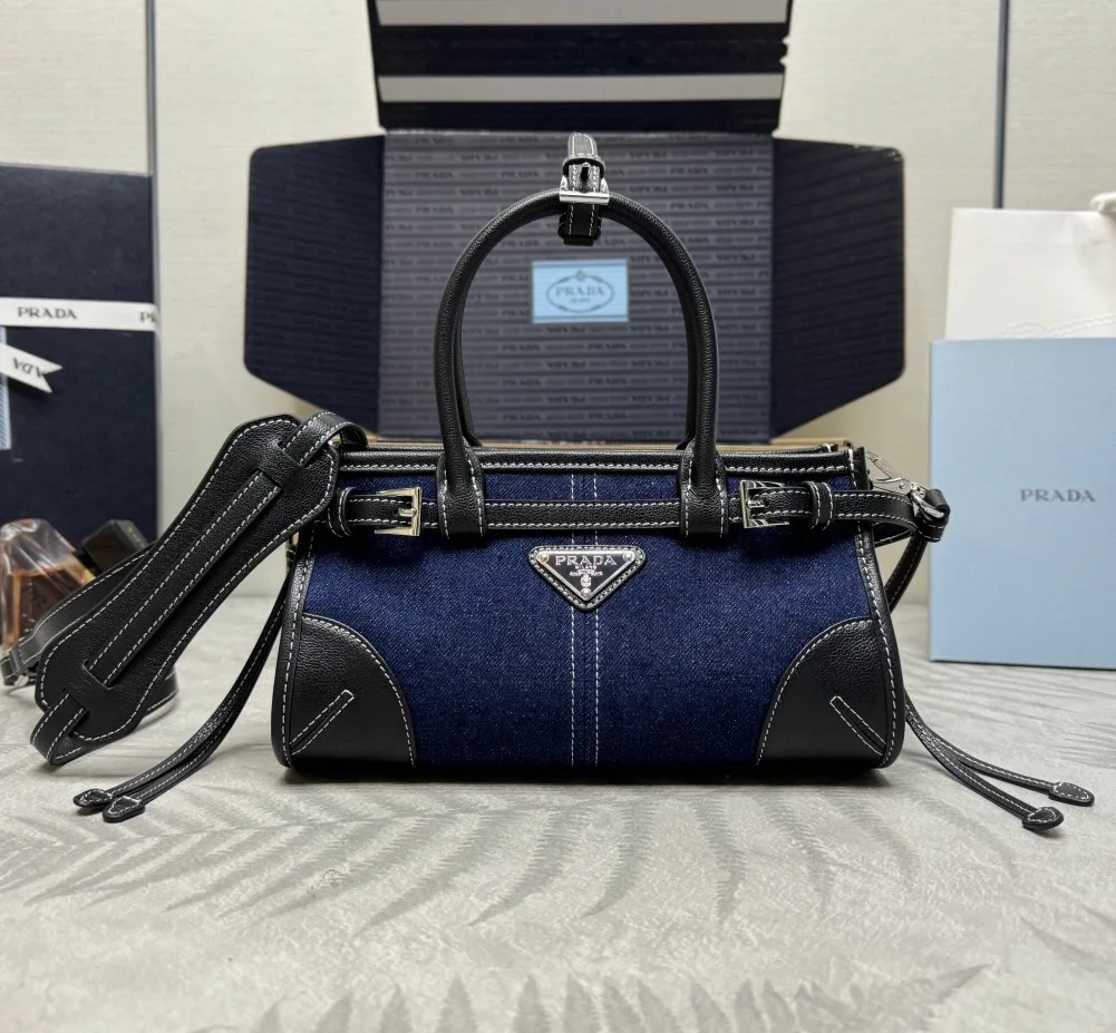 Сумки На Ремне Женские Prada 11682114