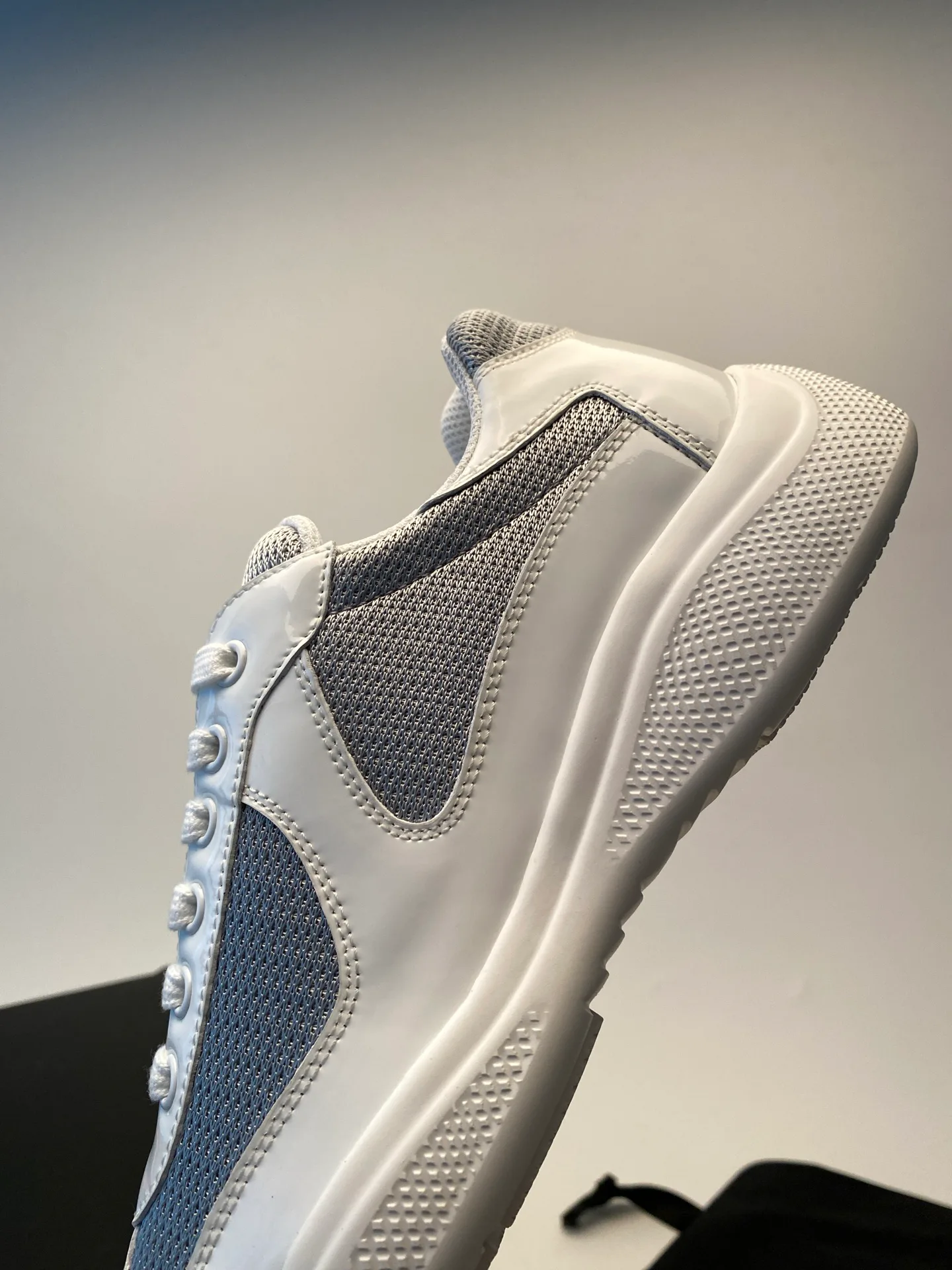 Кроссовки Мужские Prada 850556