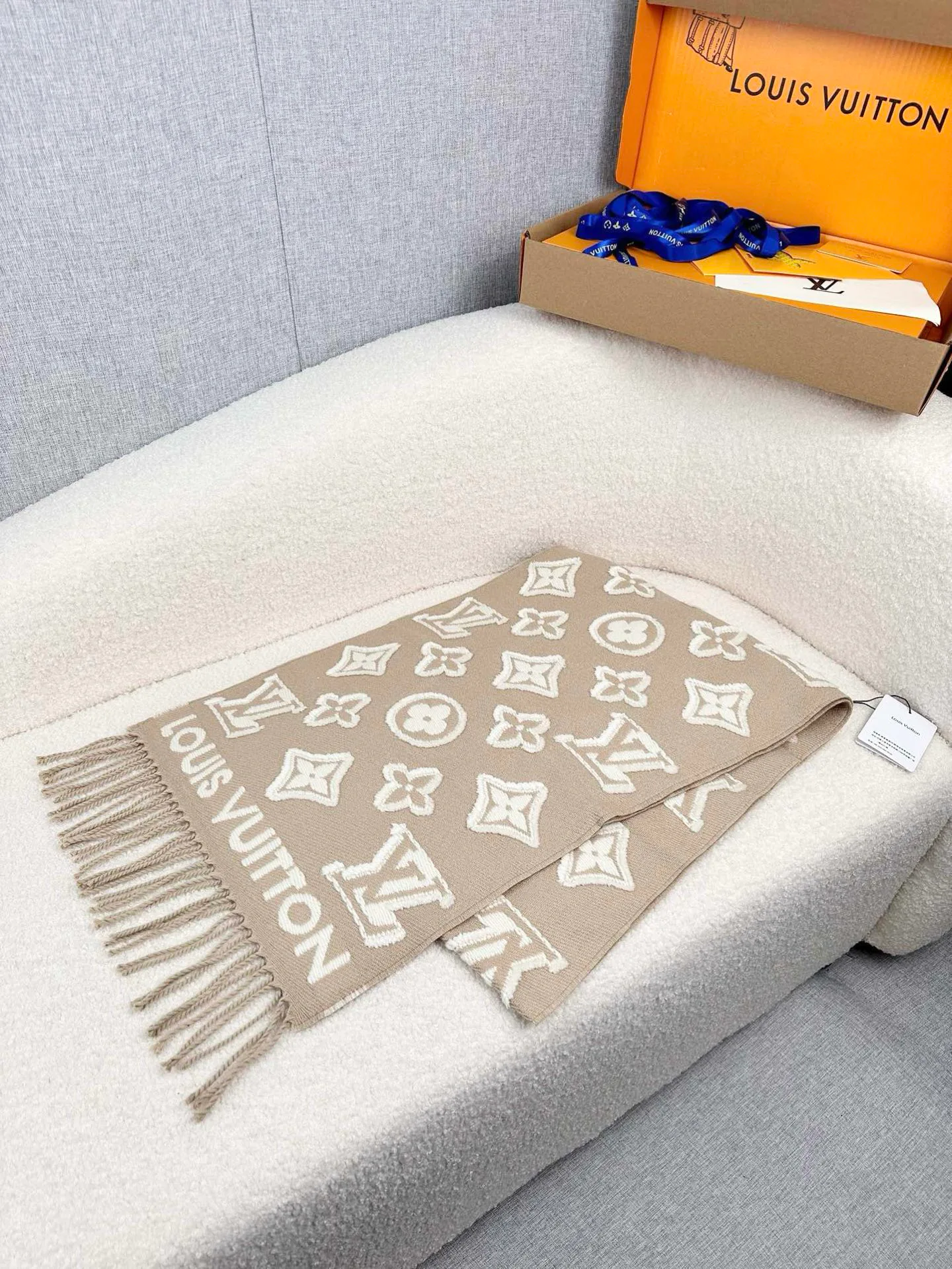 Шарфы Louis Vuitton 1826424