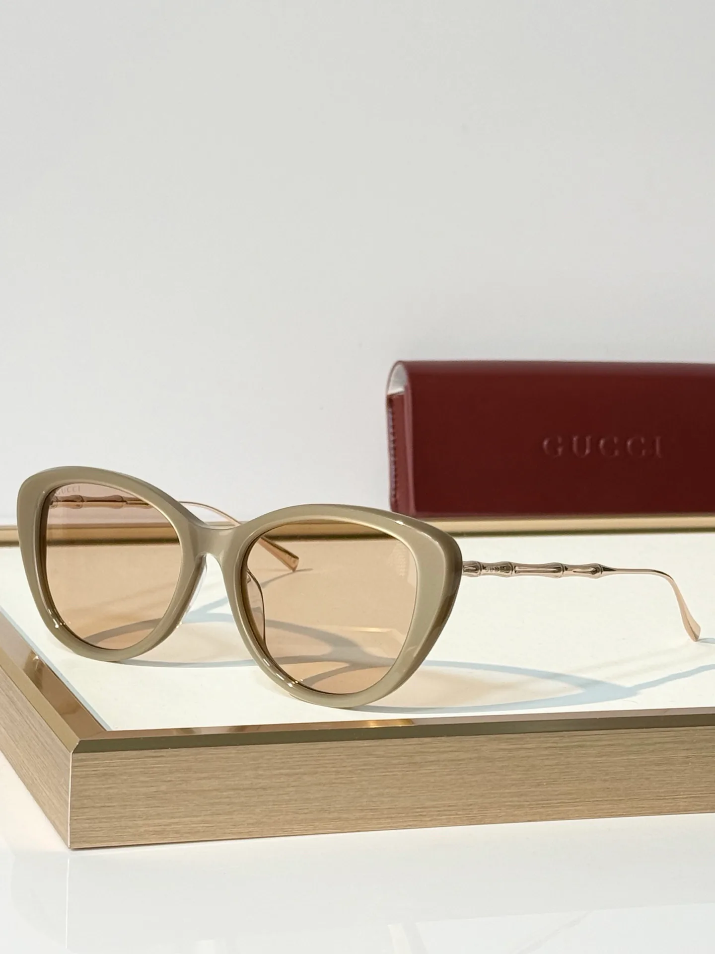 Очки Gucci 18602847
