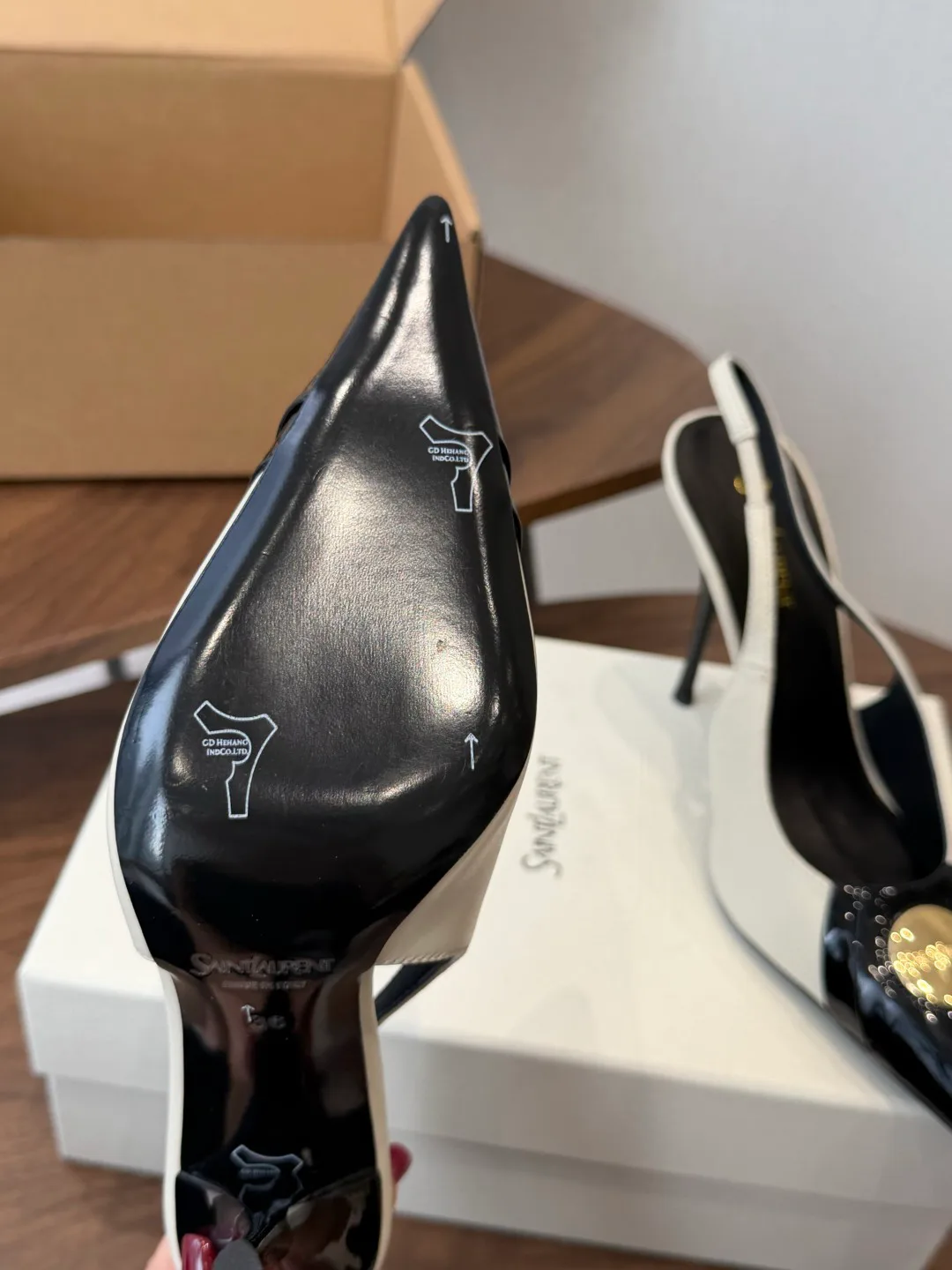 Туфли Женские Saint Laurent 17657645