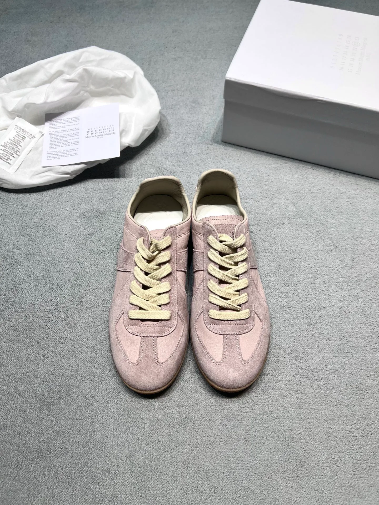 Кроссовки Женские Maison Margiela 18366872
